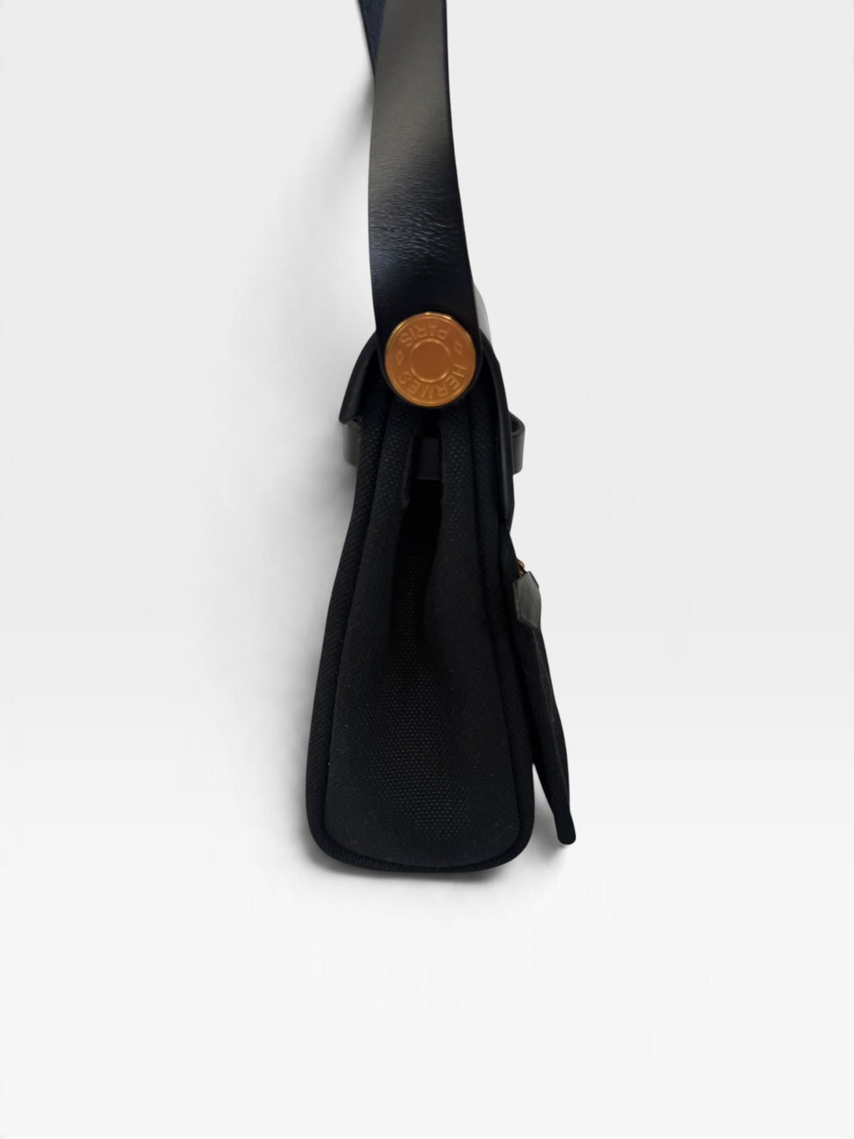 Hermès Herbag Zip 20 In Noir / Noir Canvas With Gold Hardware. Authentic and preloved in new and unused condition. 100% Guarantee