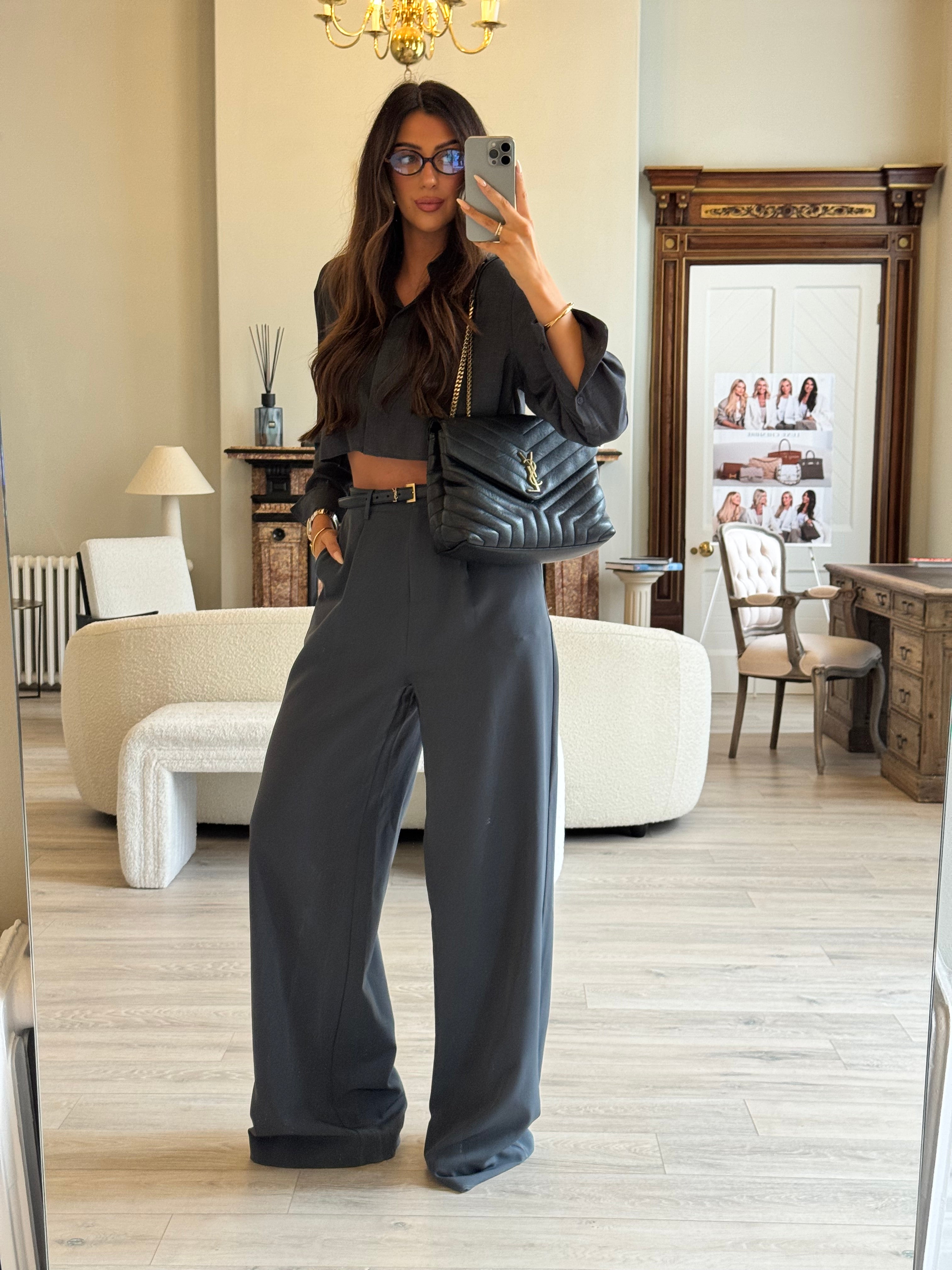 Saint Laurent Medium Grain De Poudre Loulou Shoulder Bag