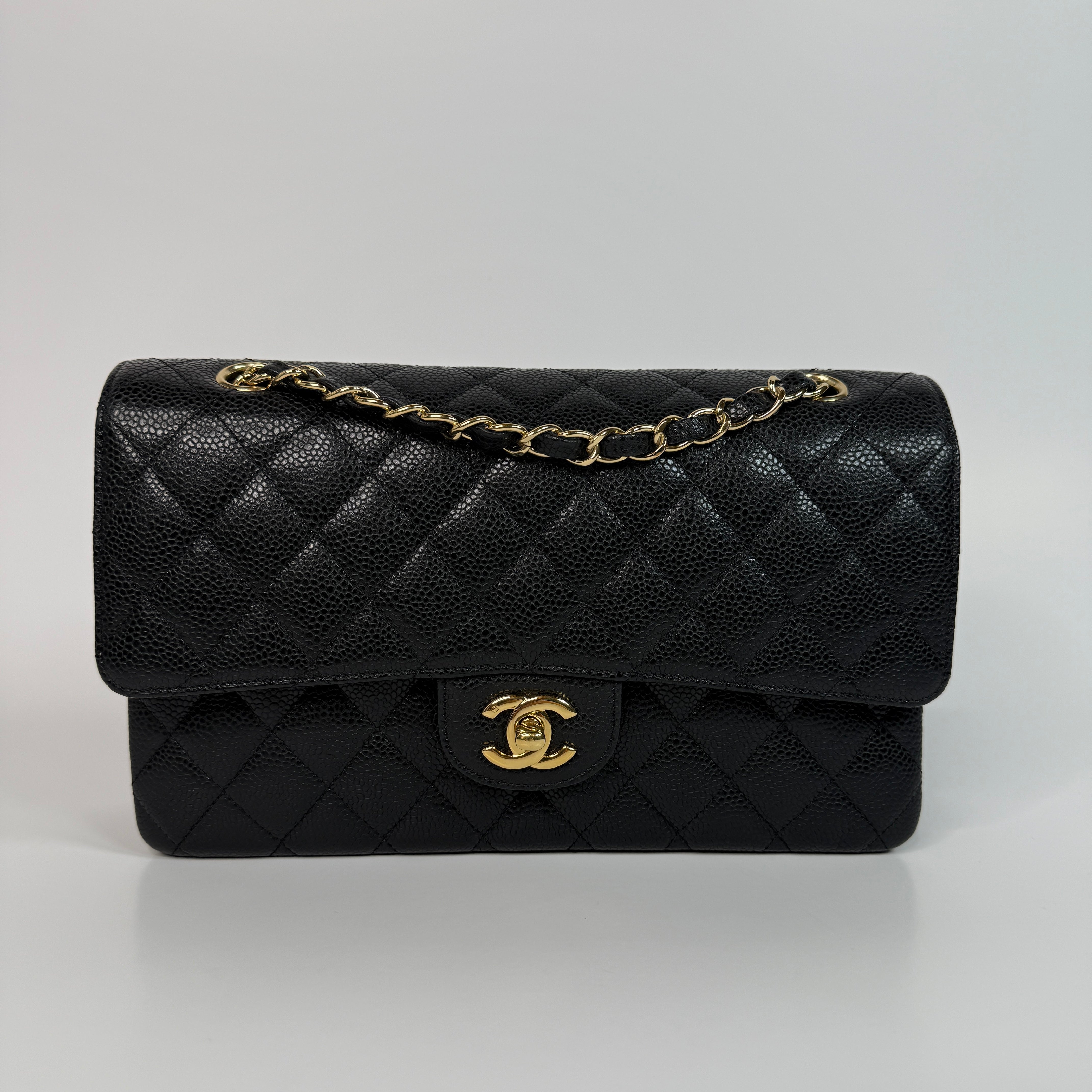 Chanel Medium Classic Double Flap Black Caviar With GHW