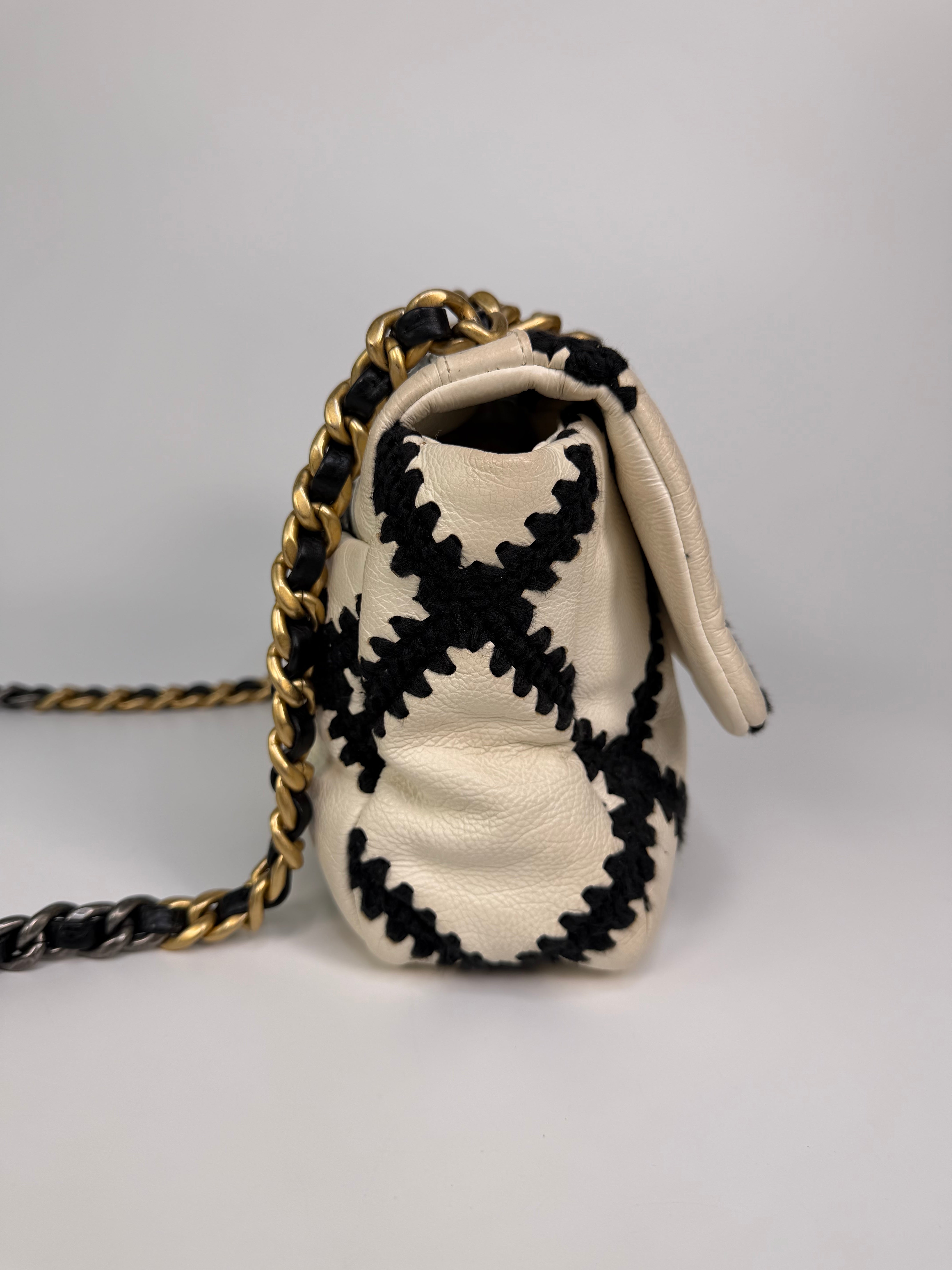 Chanel 19 Small In Black & White Leather With Mixed Hardware. Authentic and preloved in very good condition. 100% Guarantee