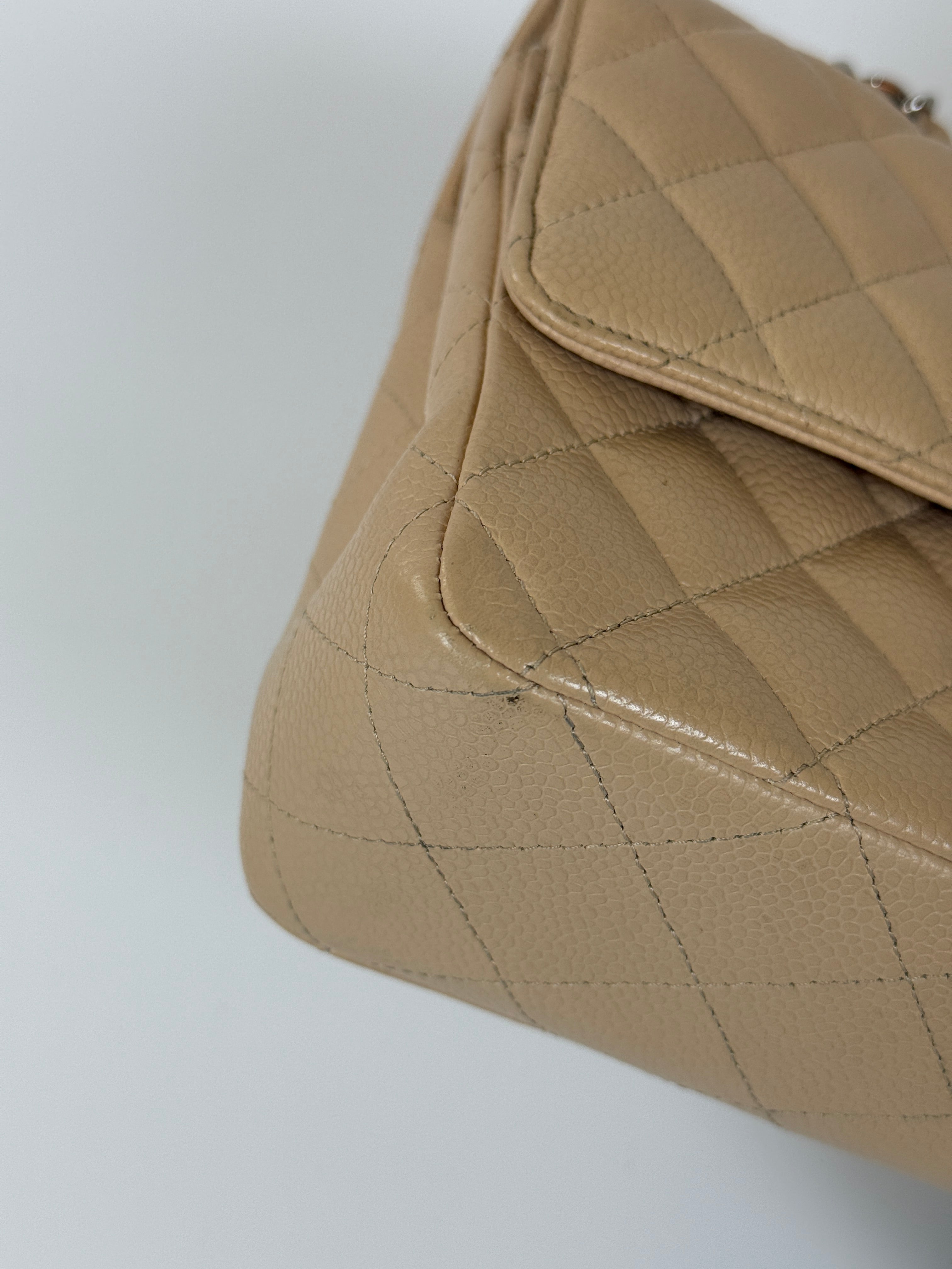 Chanel Medium Classic Double Flap Light Beige Caviar With Silver Hardware
Excellent condition, verified by Luxe Cheshire. International, fast  and fully insured delivery. Trusted designer resale.