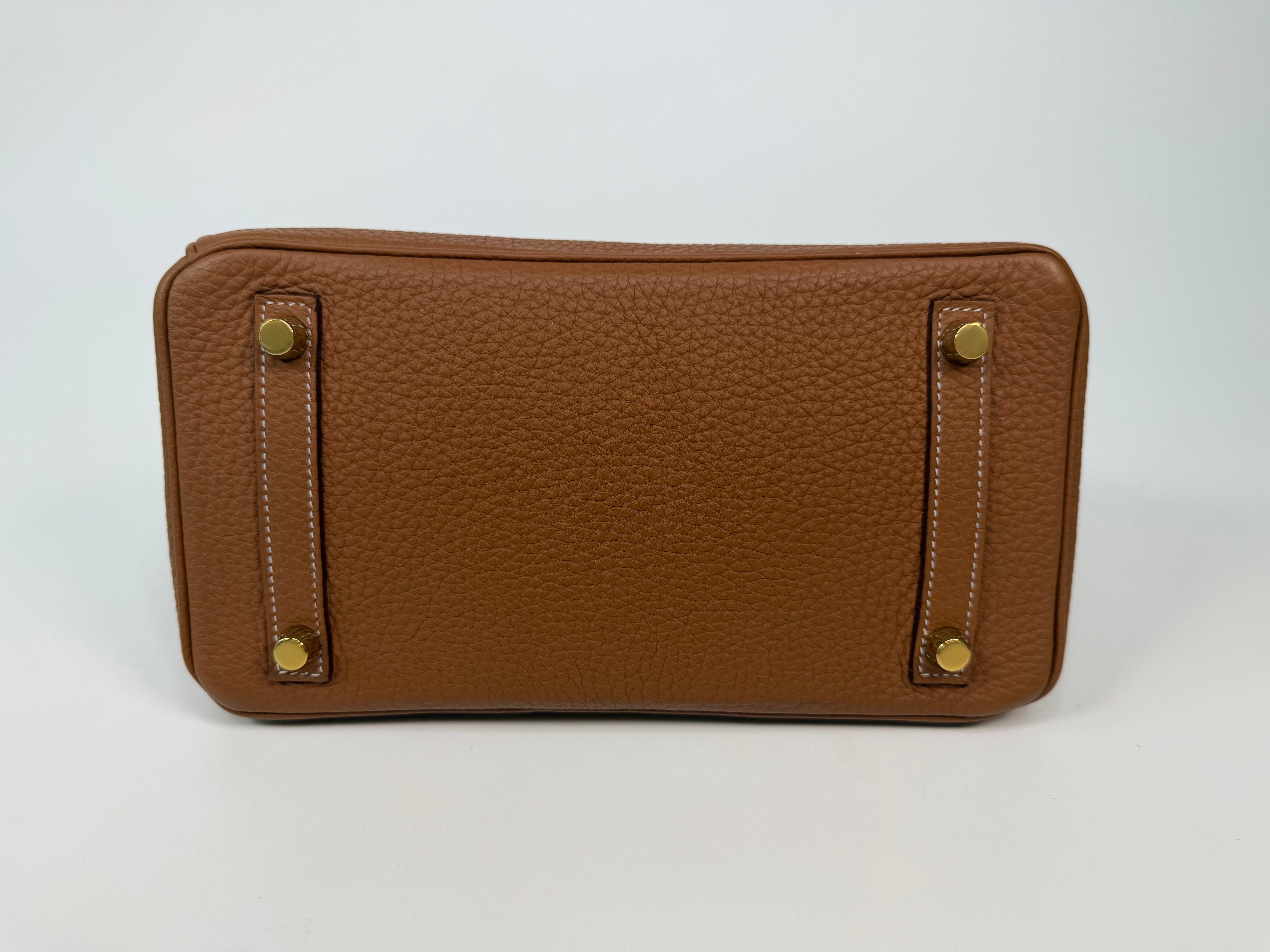 Hermès Birkin 25 In Gold Togo Leather With Gold Hardware. 100% authentic and preloved in excellent condition