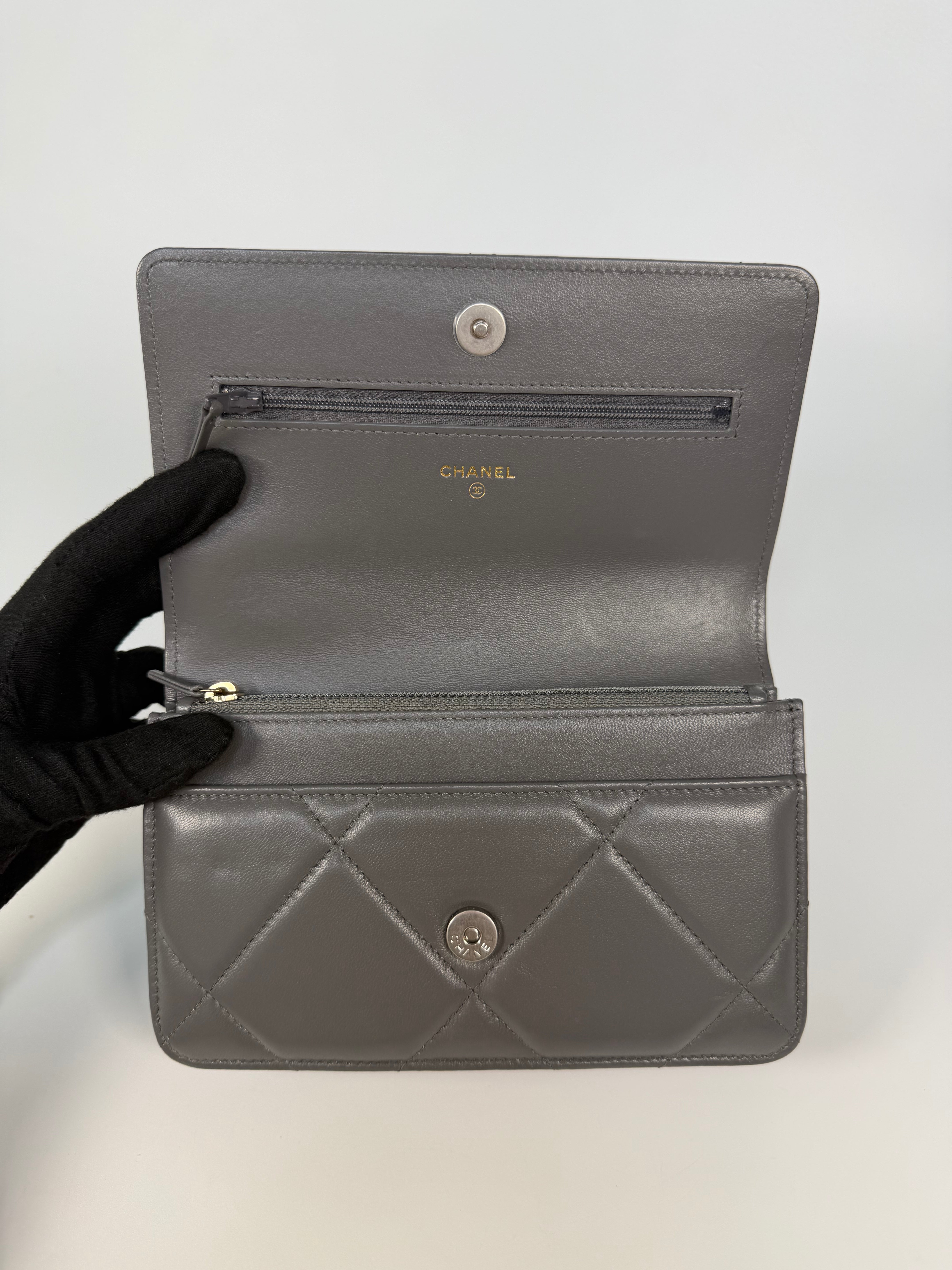 Chanel 19 Wallet On Chain Grey Lambskin With Mixed Hardware. 100% authentic and preloved in excellent condition.