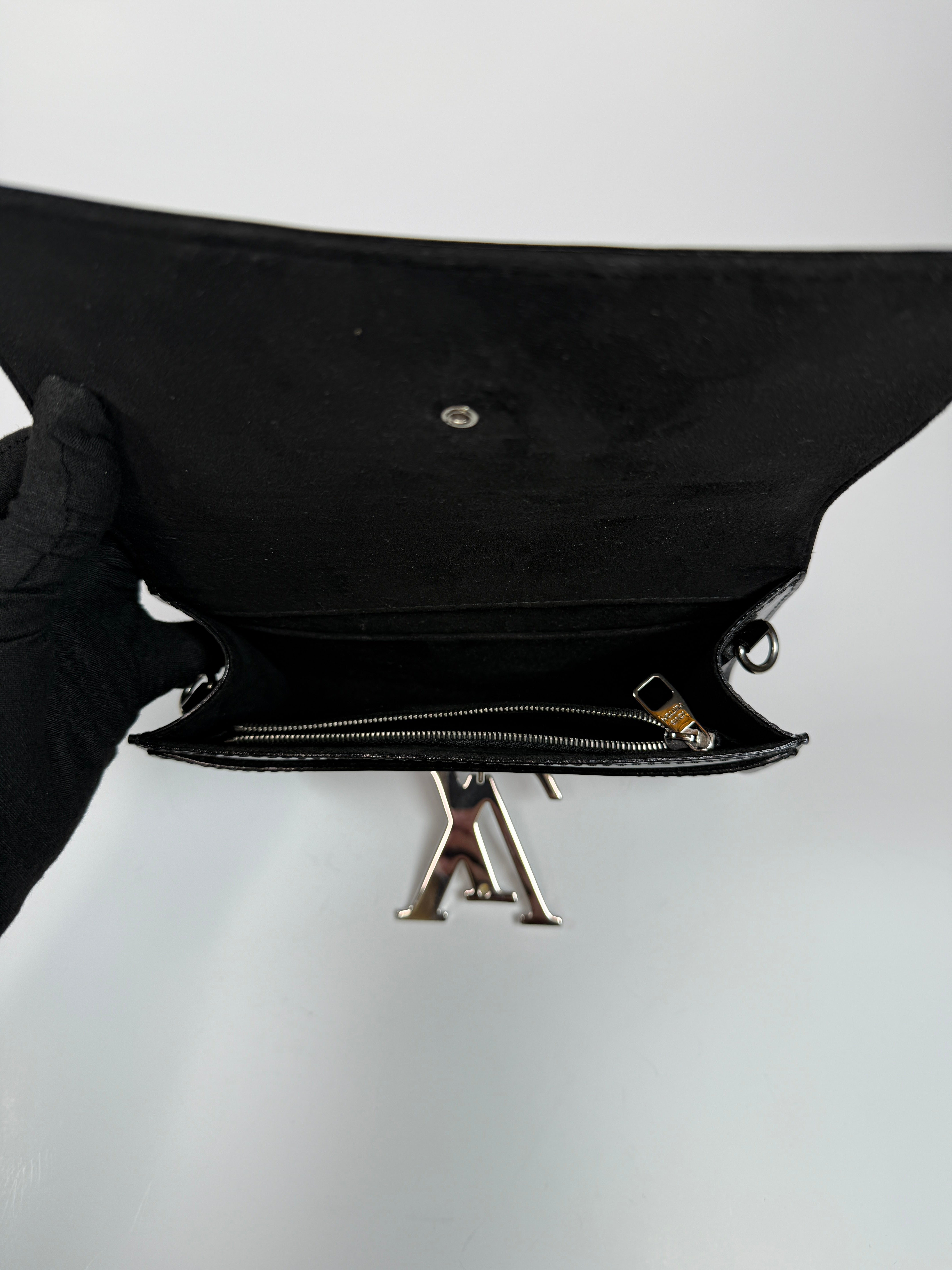 Louis Vuitton Pochette Louise Bag In Black Epi Leather With Silver Hardware In Good condition Authentic and preloved