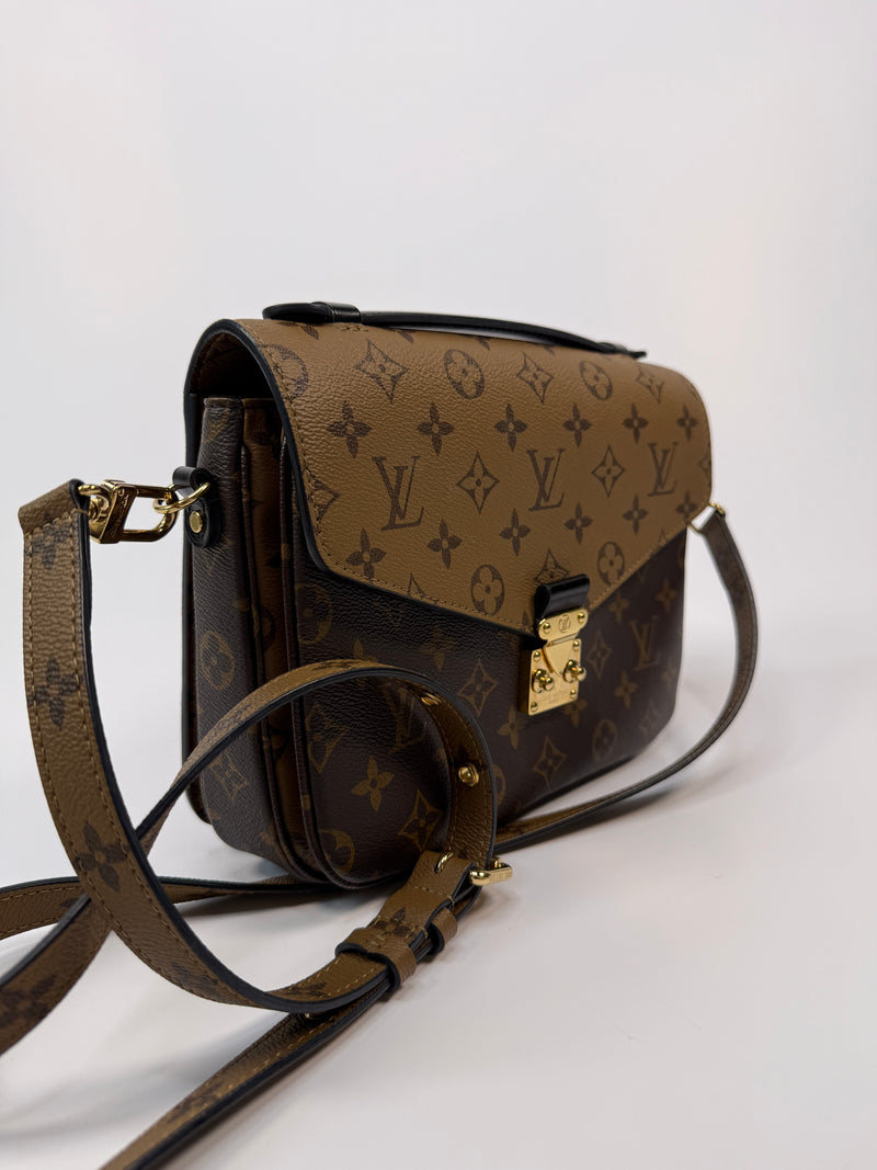Louis Vuitton Pochette Métis Bag