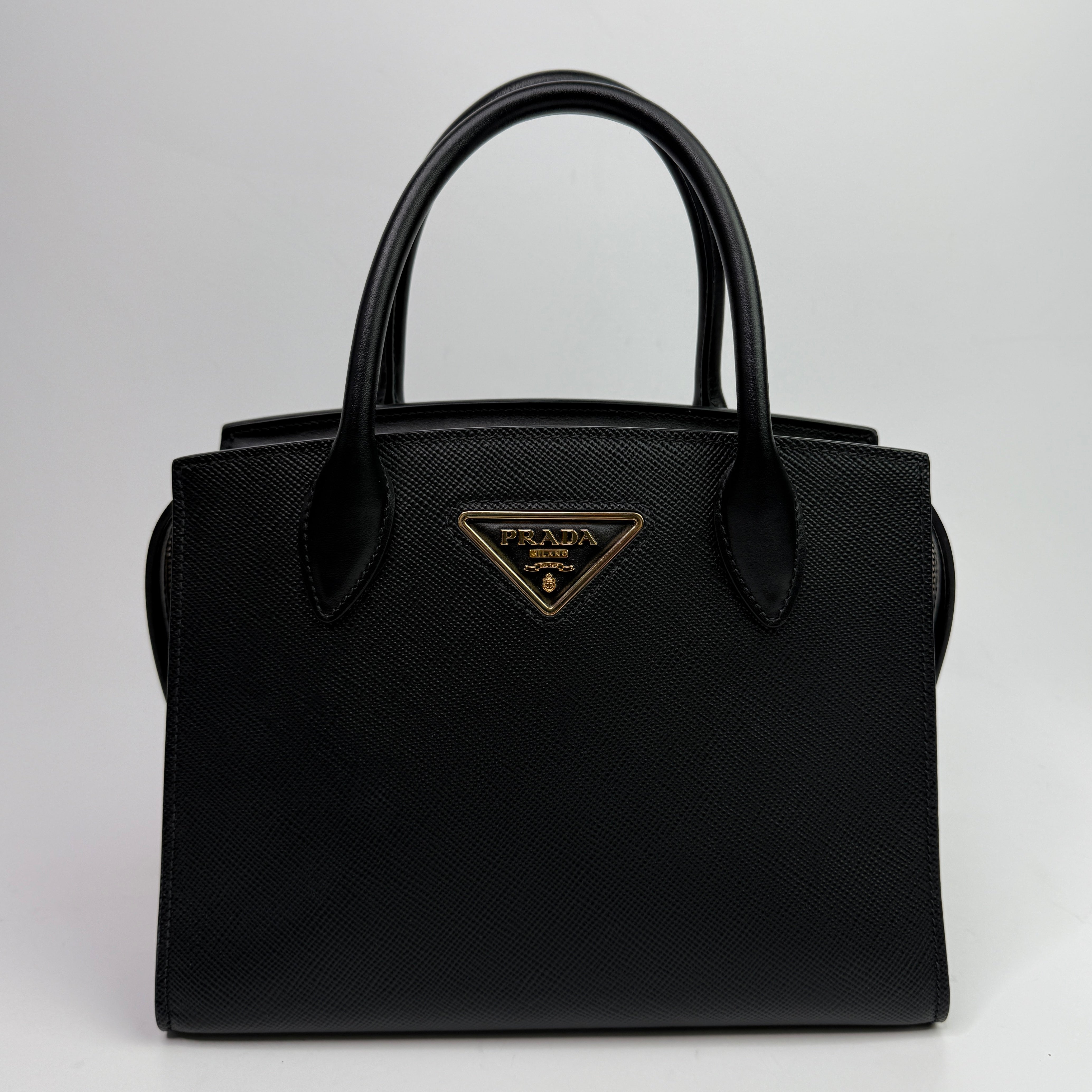 Prada Tote In Black Saffiano Leather