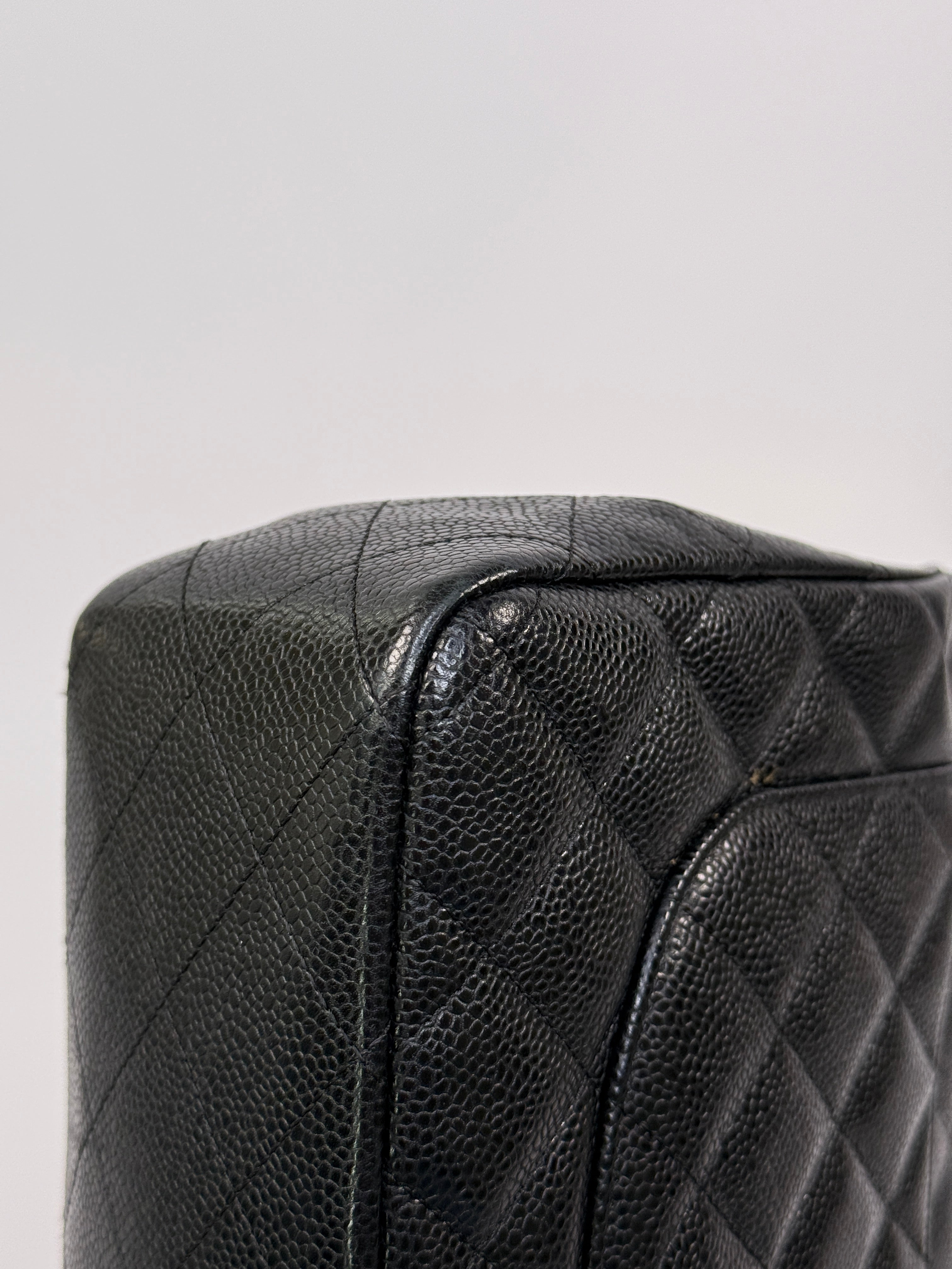 Chanel Classic Jumbo Flap Bag In Black Caviar LeatherWith Gold Hardware
Pre Loved & Authentic 