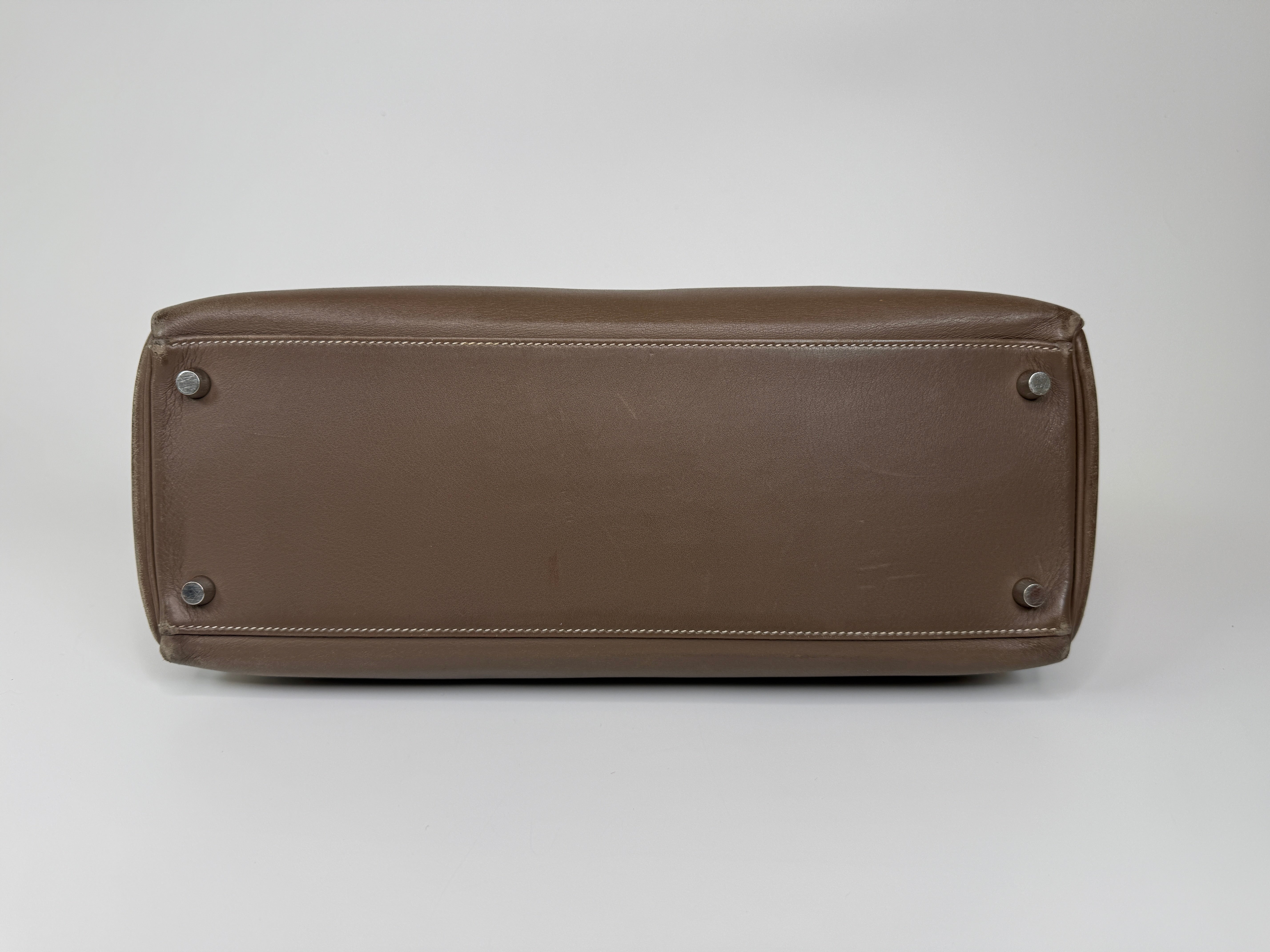 Hermès Kelly 32 In Etoupe Swift Leather With PHW