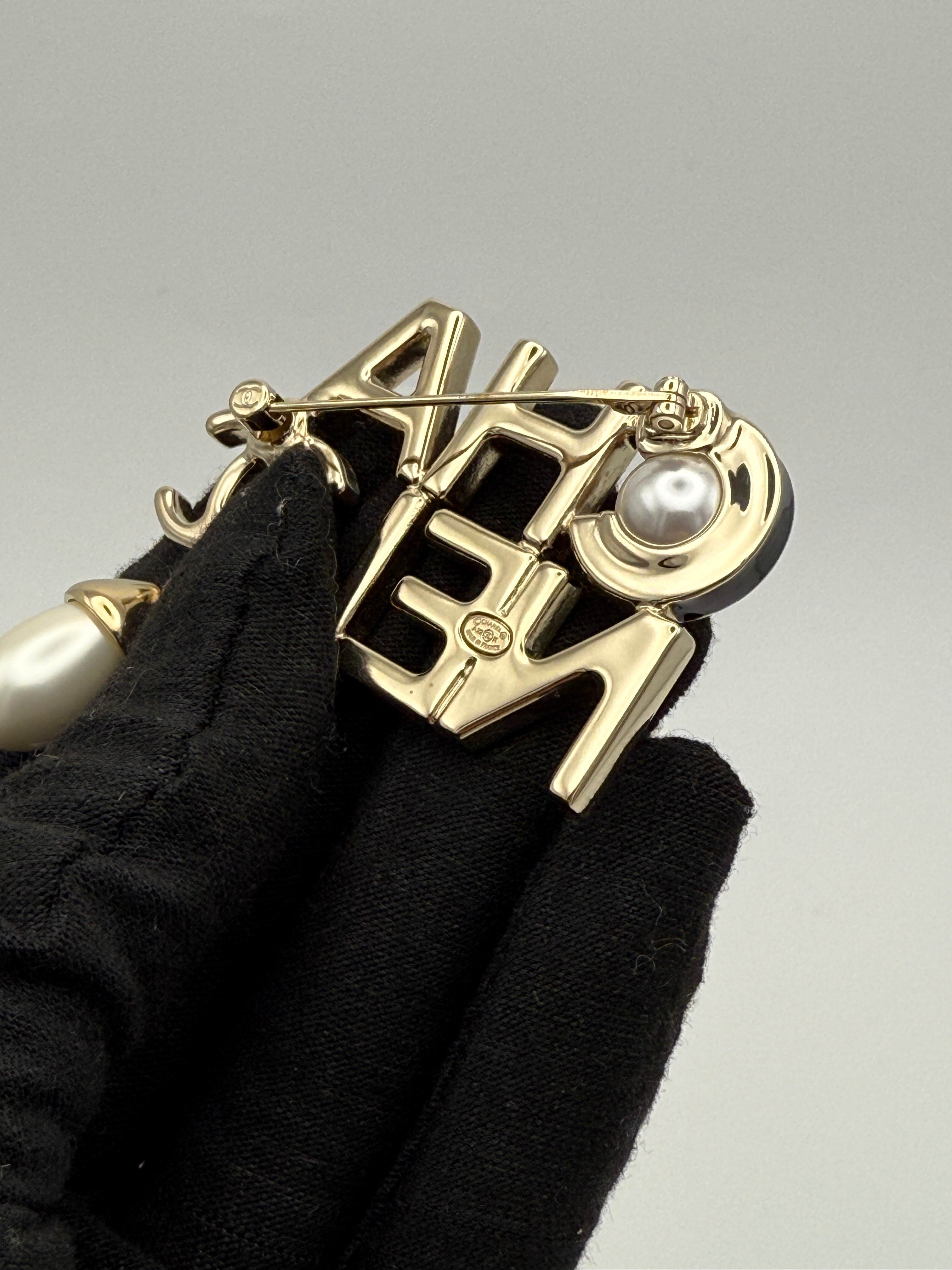Chanel CC Pearl Drop Logo Brooch, authentic and preloved in excellent condition 