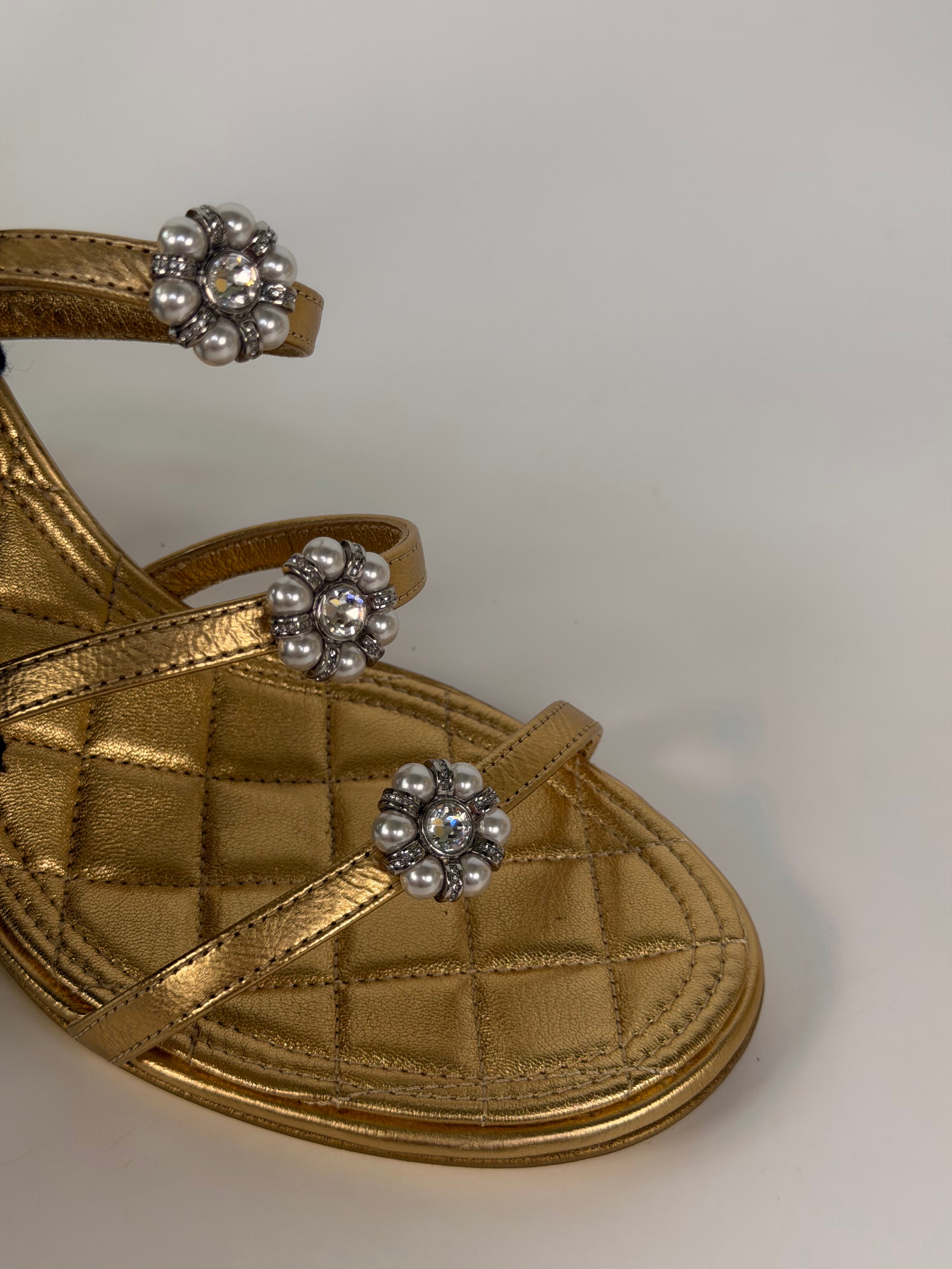 Chanel Platform Sandals In Metallic Gold (Size 38 / UK5) 100% authentic and preloved in excellent condition