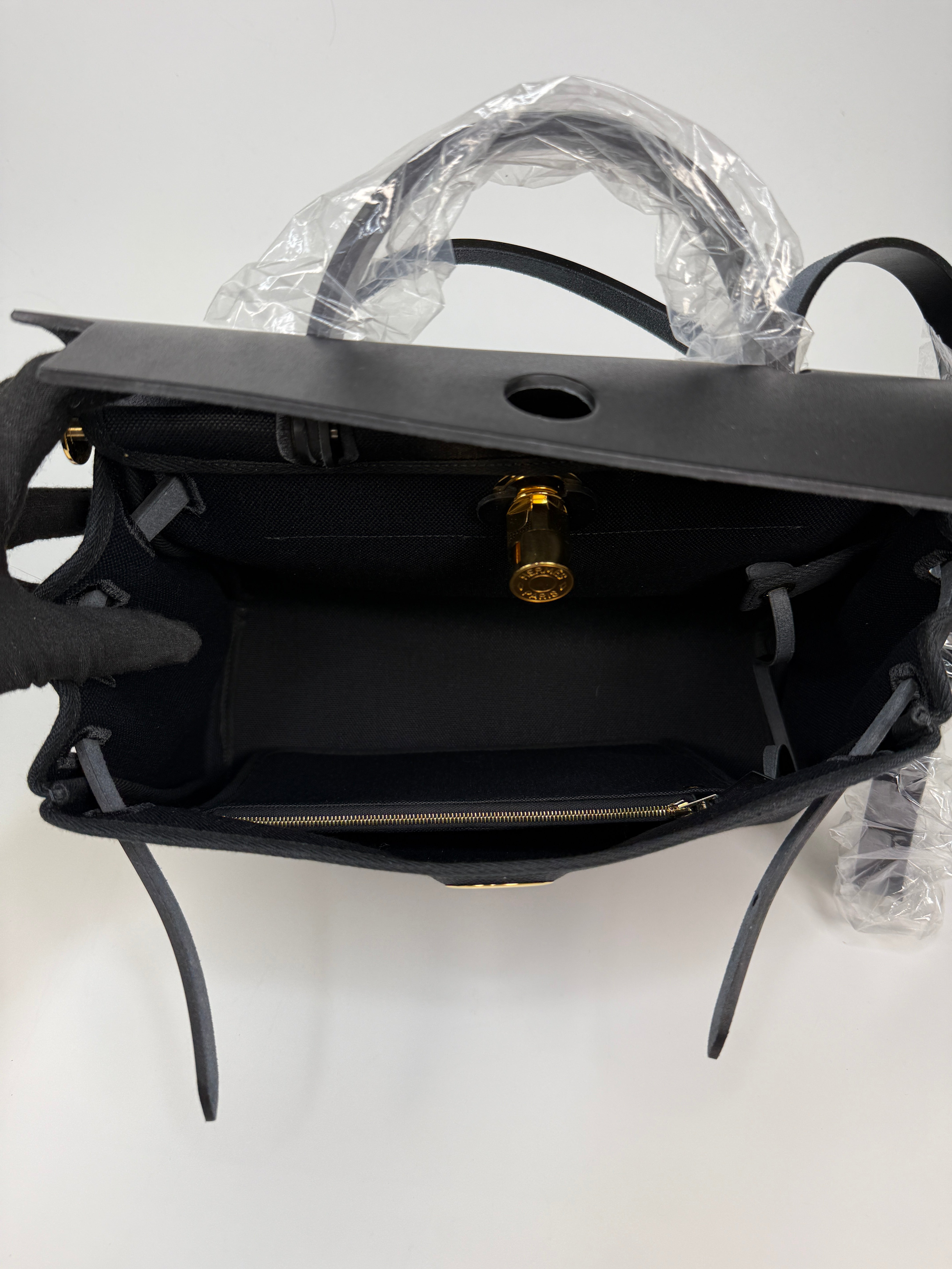 Hermès Herbag 31 Zip In Black With Gold Hardware