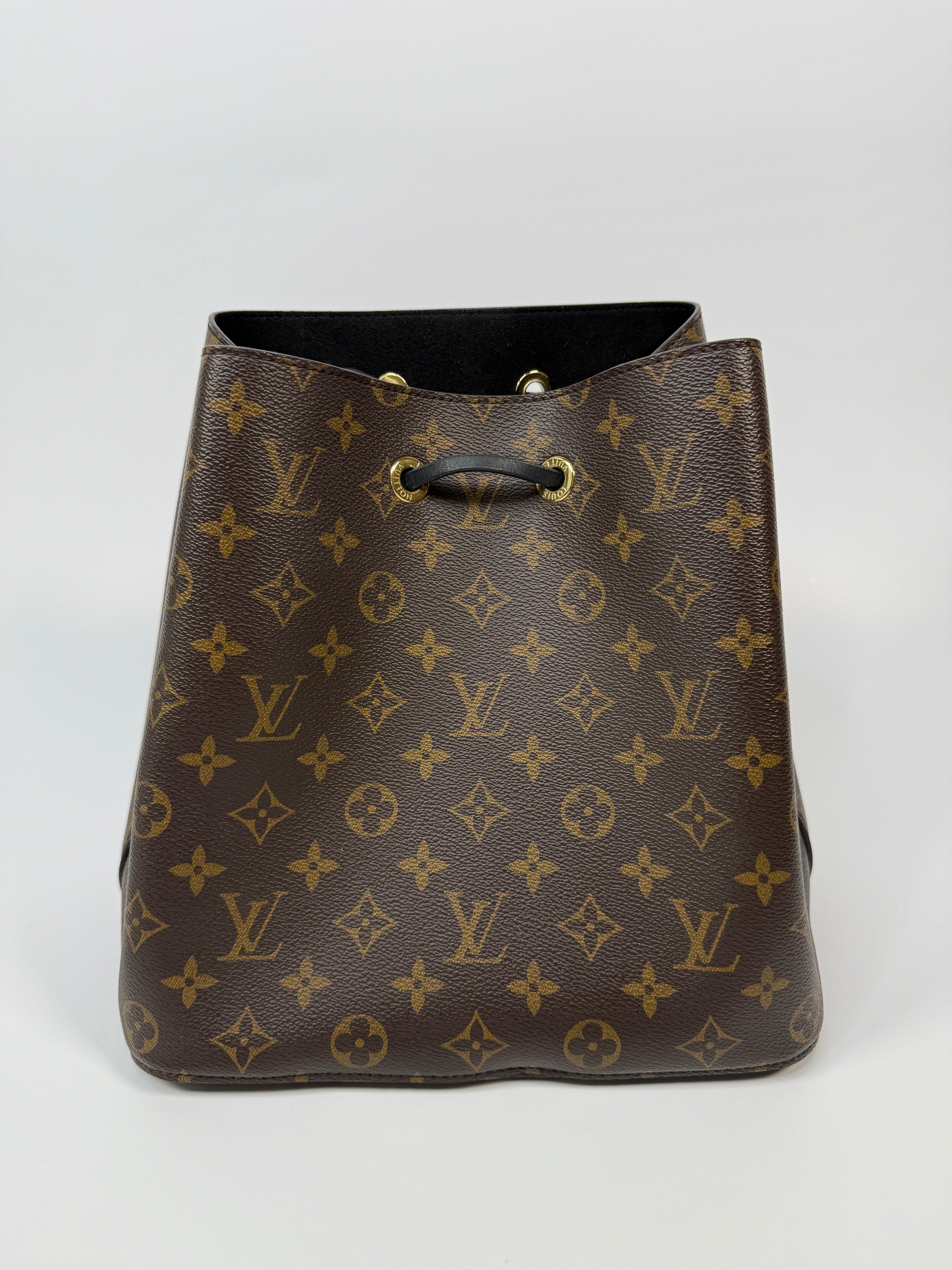 Authetic and preloved Louis Vuitton NéoNóe MM Bucket Bag In Brown Coated Canvas 