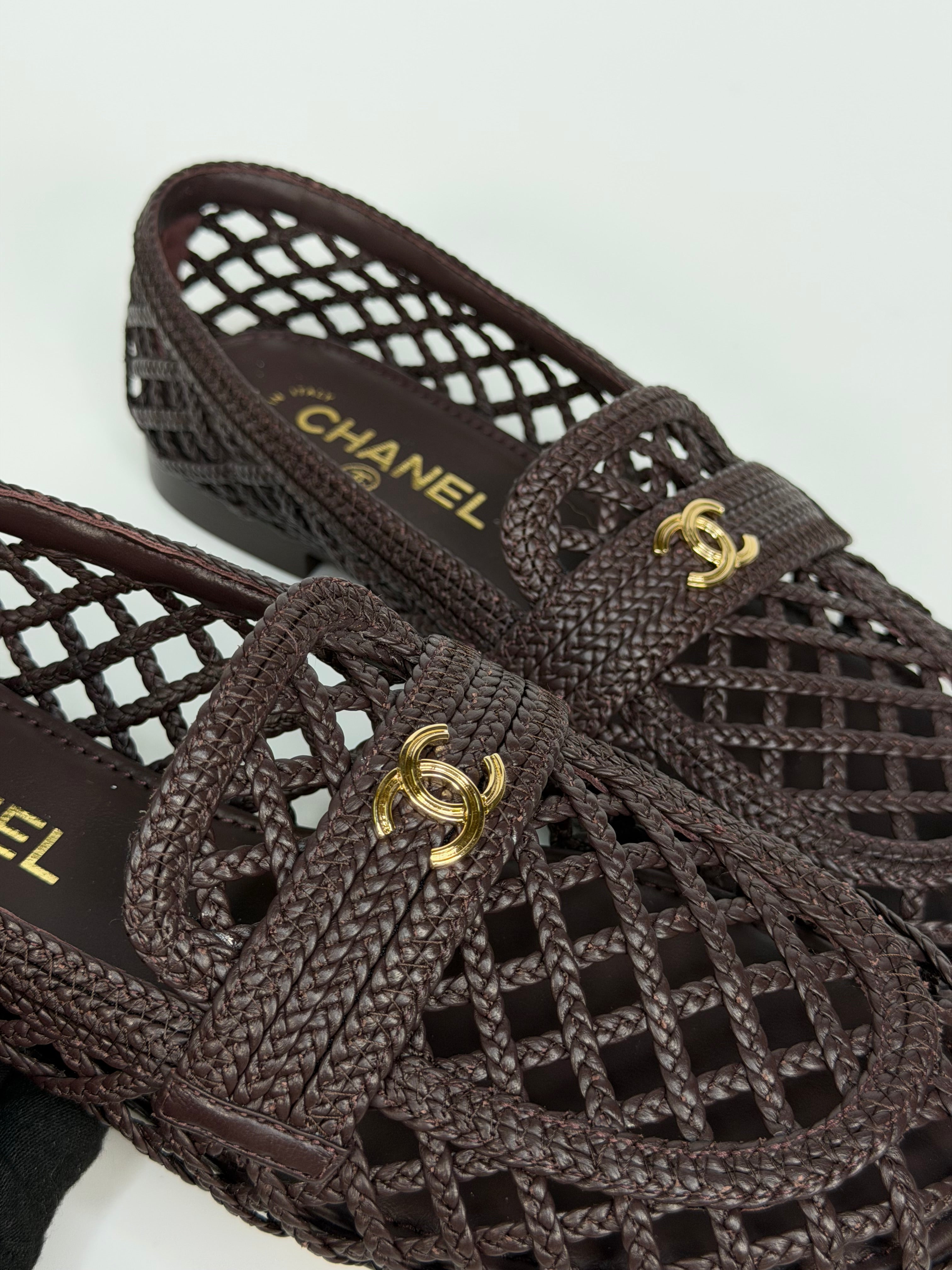 Chanel Loafers In Brown Lambskin Spring/Summer 26 Collection (Size 39.5 / UK6.5). Authentic and preloved in excellent condition