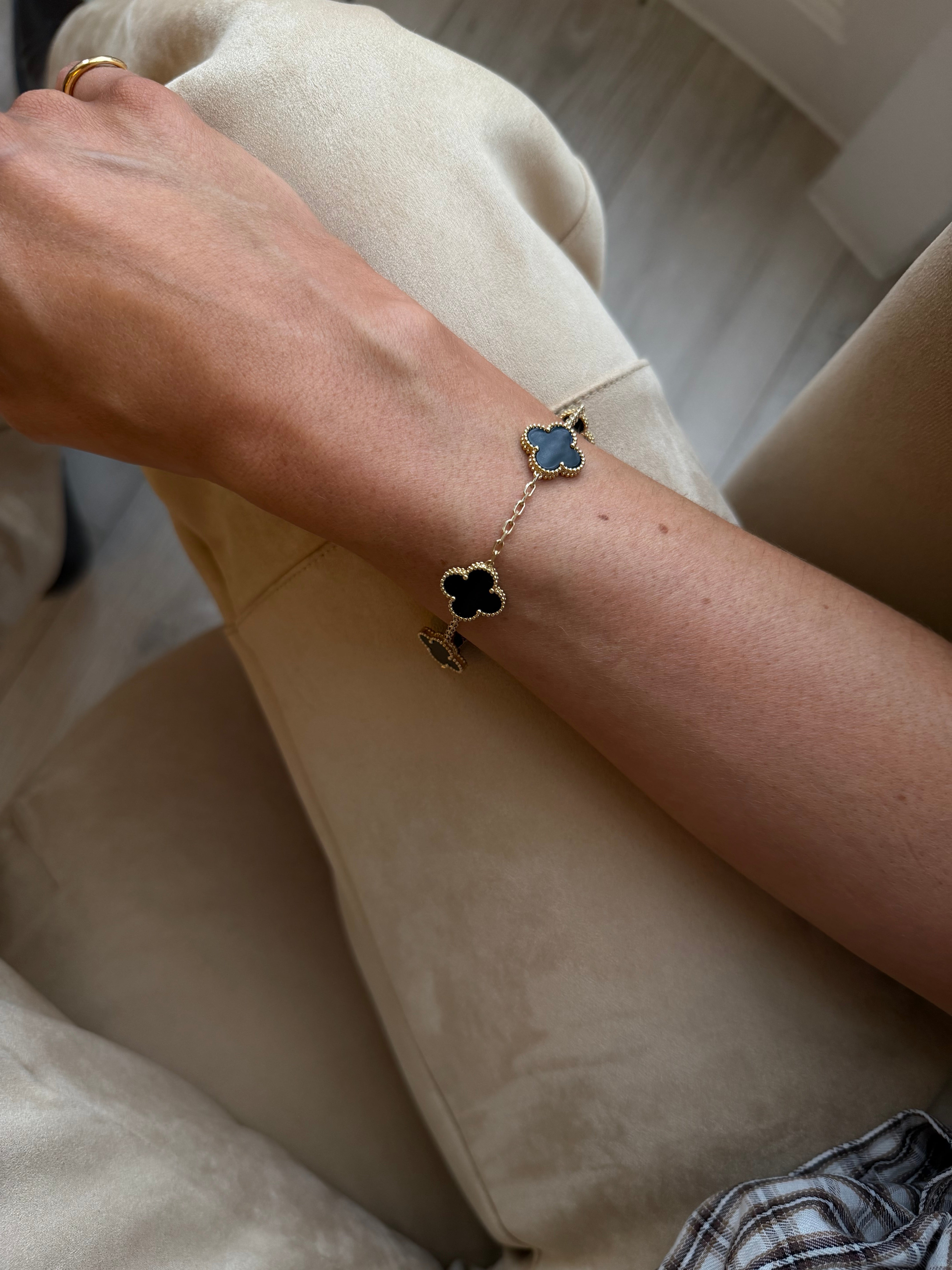 Van Cleef & Arpels Vintage Alhambra Bracelet, 5 Motifs Onyx Authentic and preloved in excellent condition