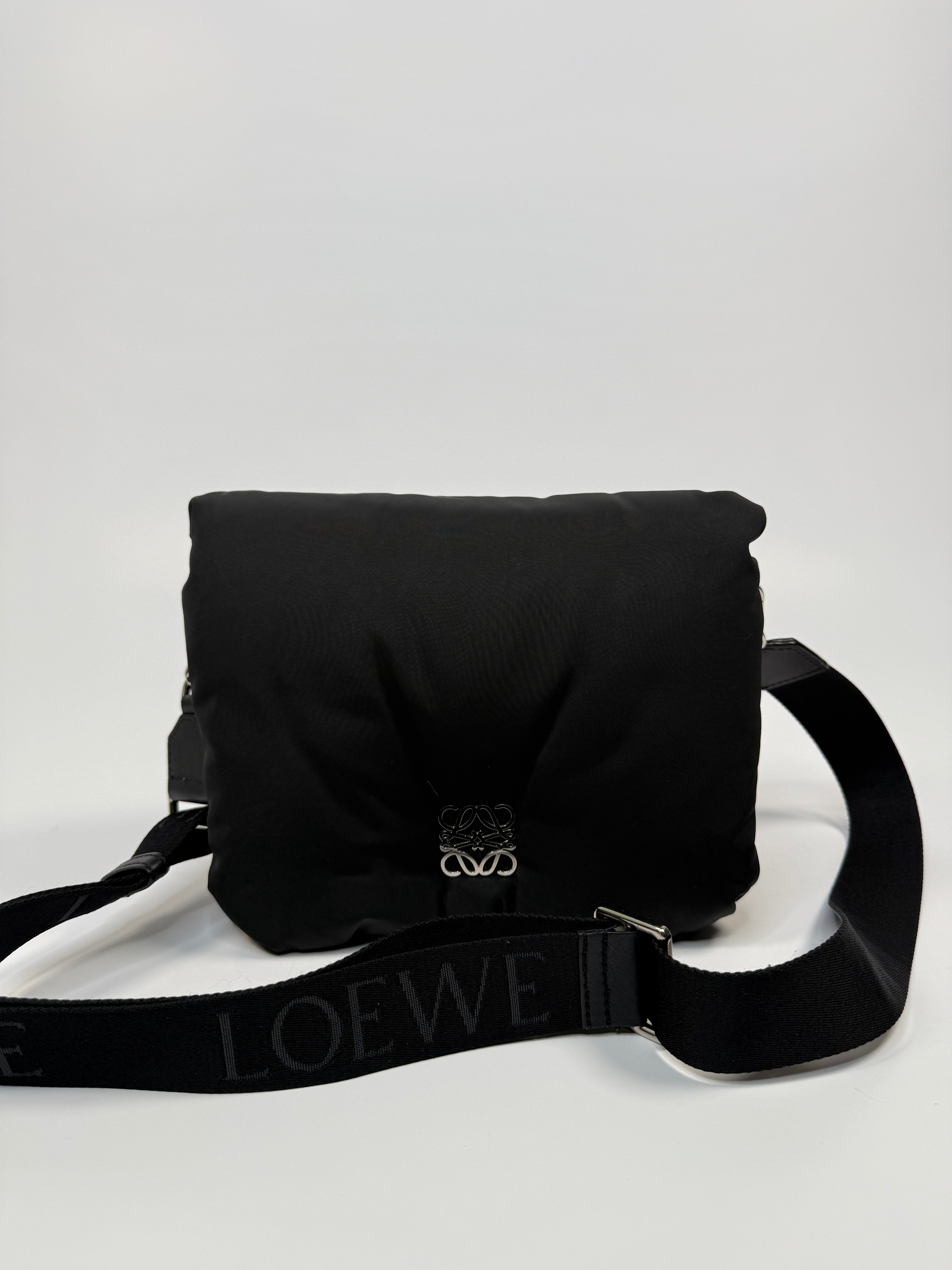 LOEWE Puffer Goya Padded Bag