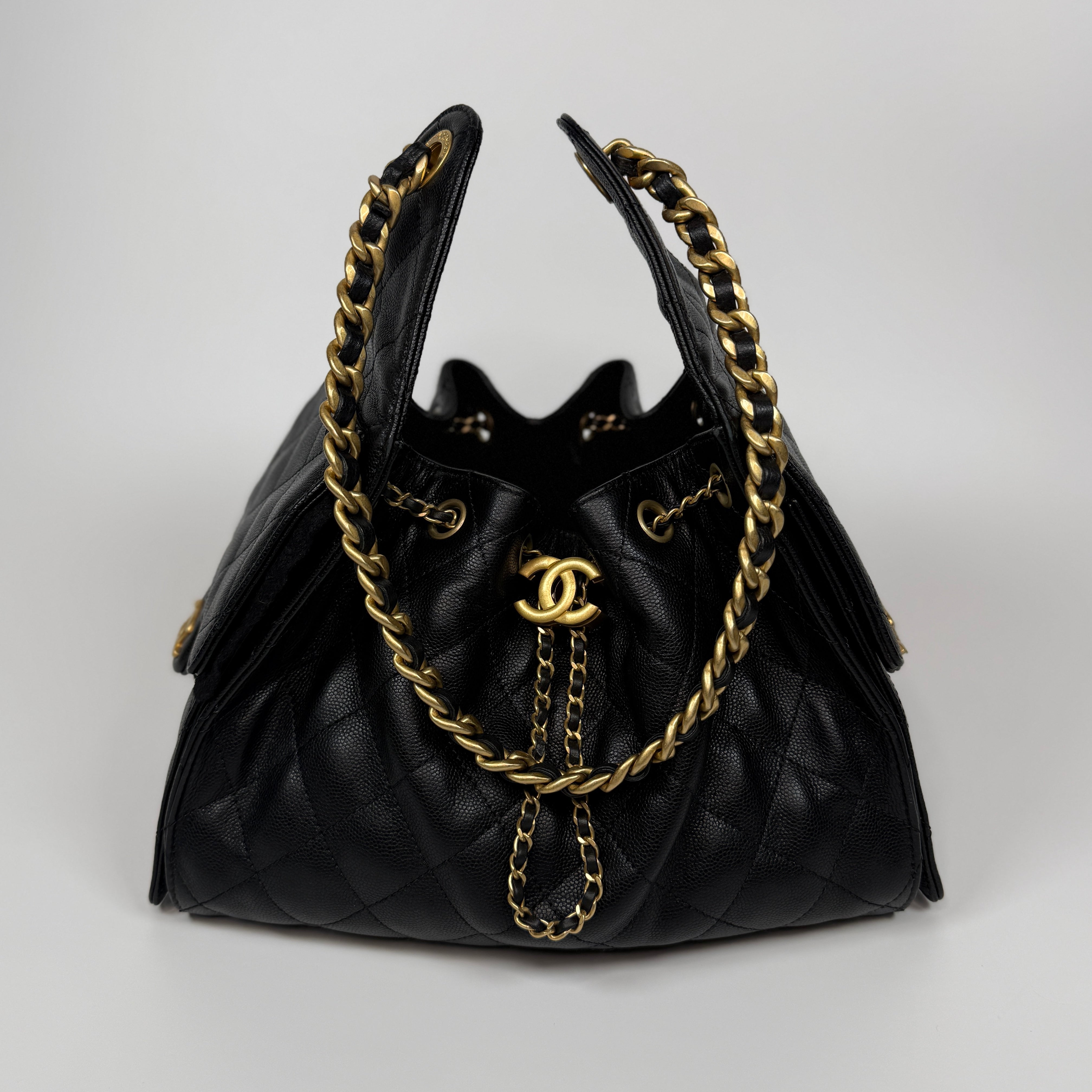 Chanel 25 Small In Black Caviar Leather With Gold Hardware In Excellent Condition. Authentic and preloved. 100% Authenticity Guaratee