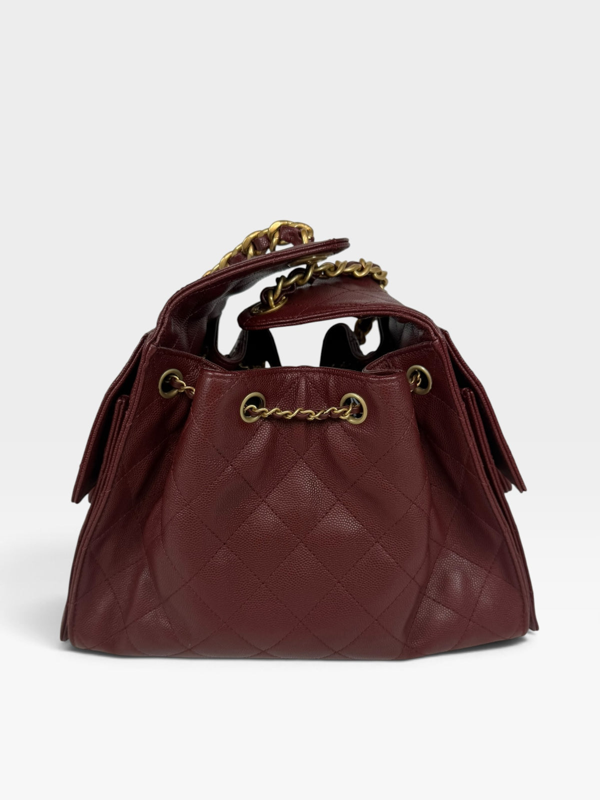 *Luxe Top Pick* Chanel 25 Small In Burgundy Caviar Leather With Gold Hardware, Authentic and preloved in excellent condition. 100% guatantee