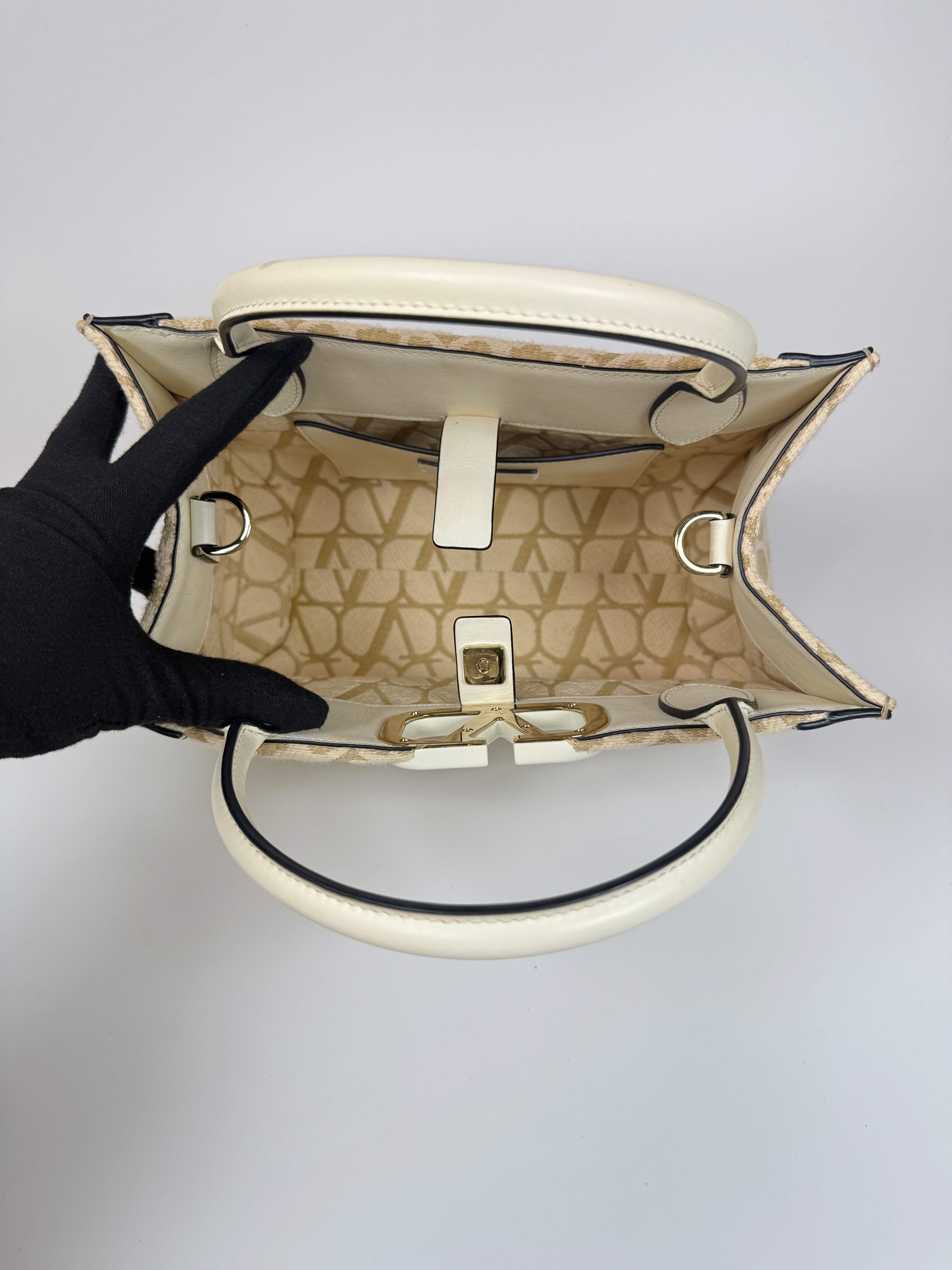 Authentic and preloved Authentic and preloved Valentino Garavani Canvas Beige Tote. 100% Authenticity guarantee 