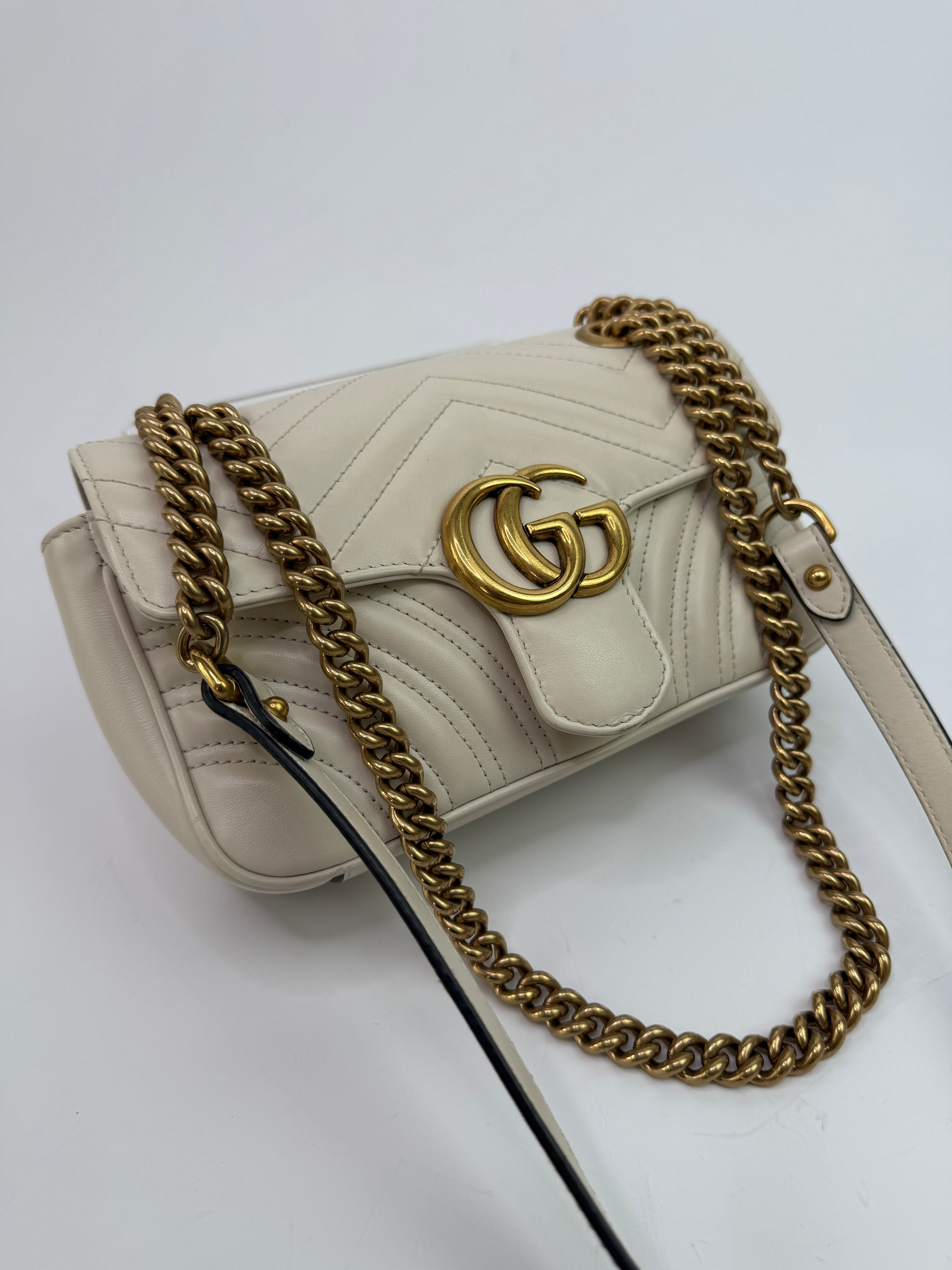 Gucci GG Small Marmont Matelasse Shoulder Bag