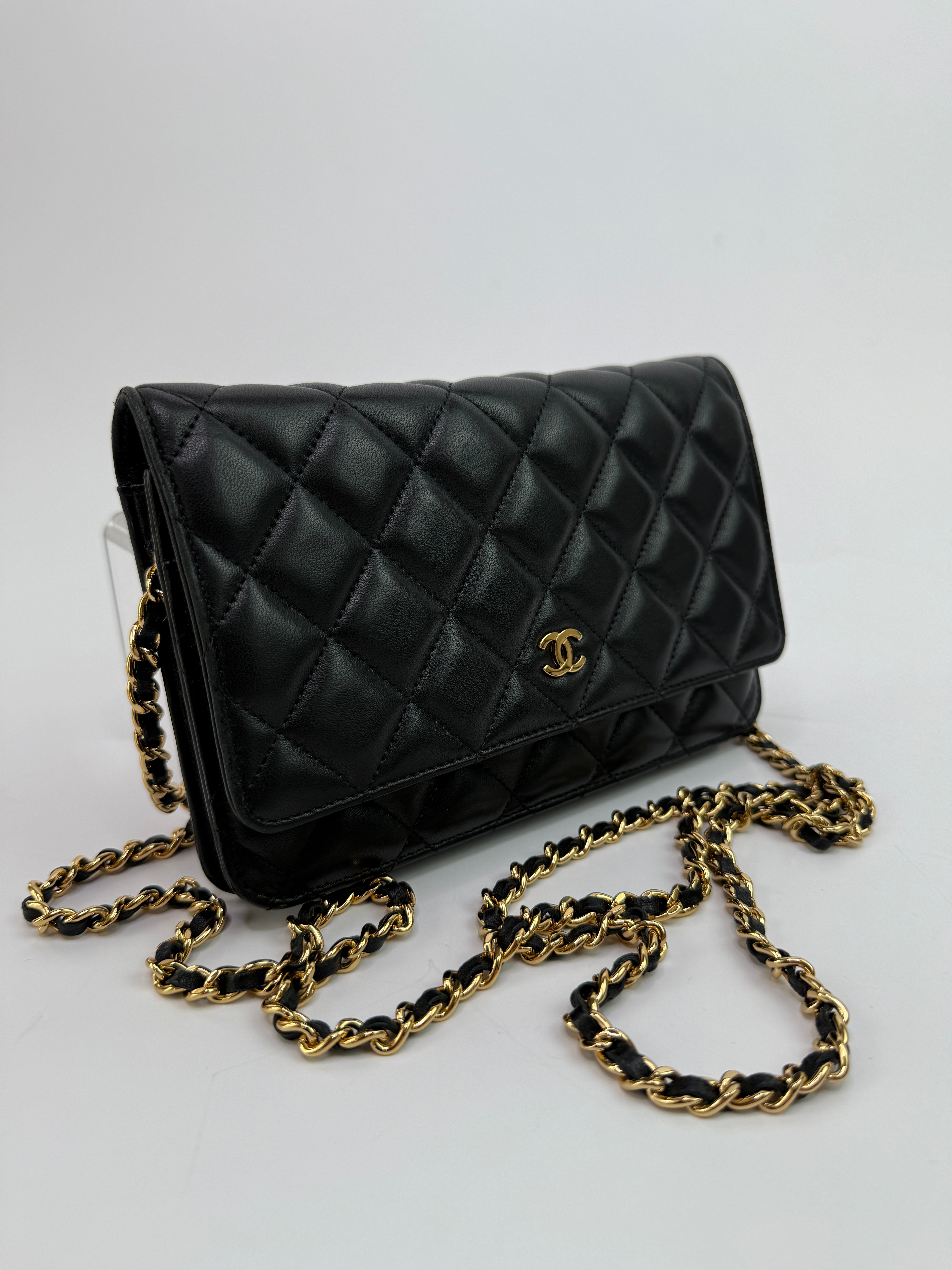 Chanel Wallet On Chain Black Lambskin Leather With Gold Hardware
Pre Loved & Authentic 