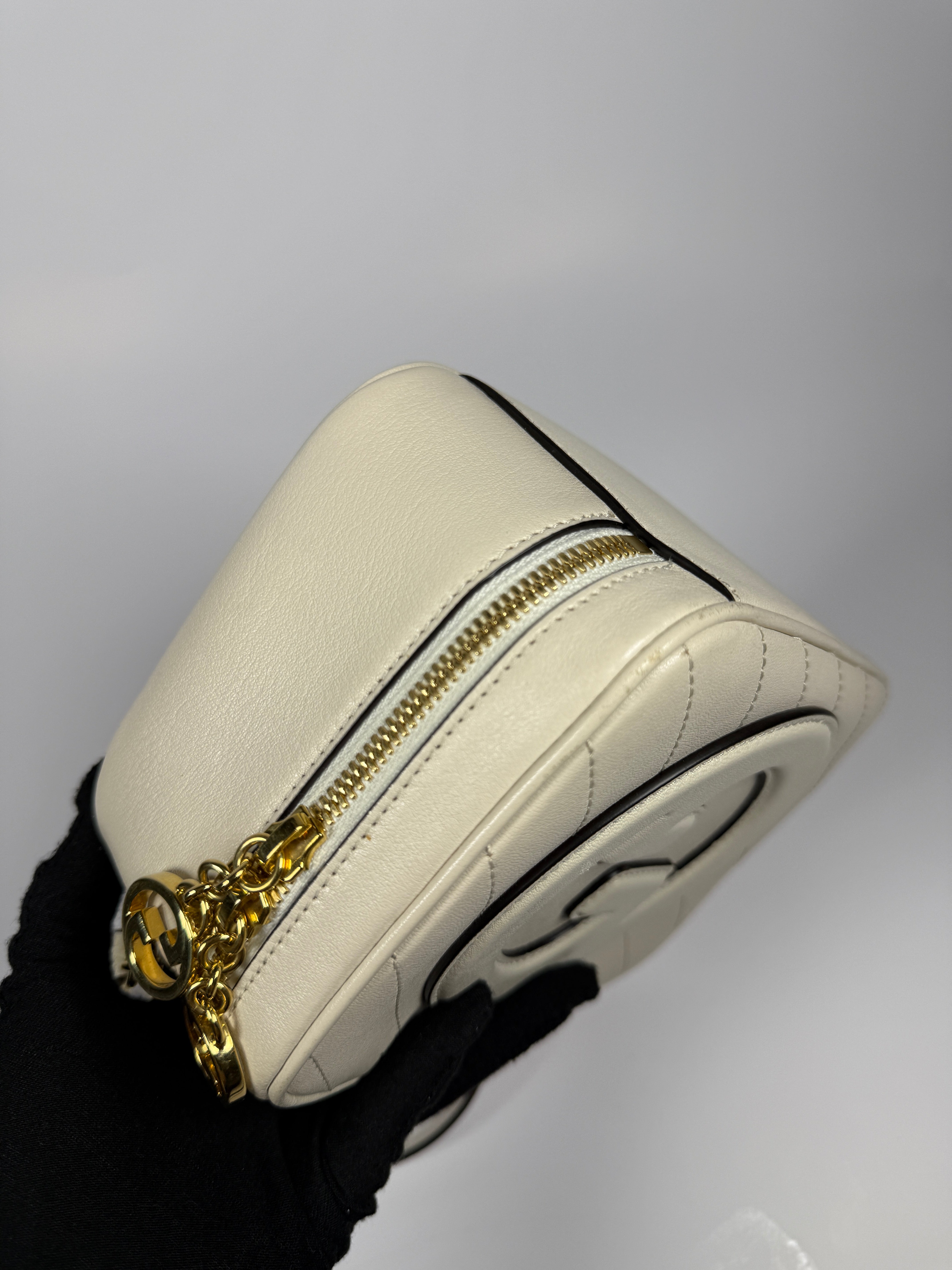 Gucci Blondie Leather Top Handle Bag In Cream Leather With Gold Hardware 100% Authentic and preloved in very good condition