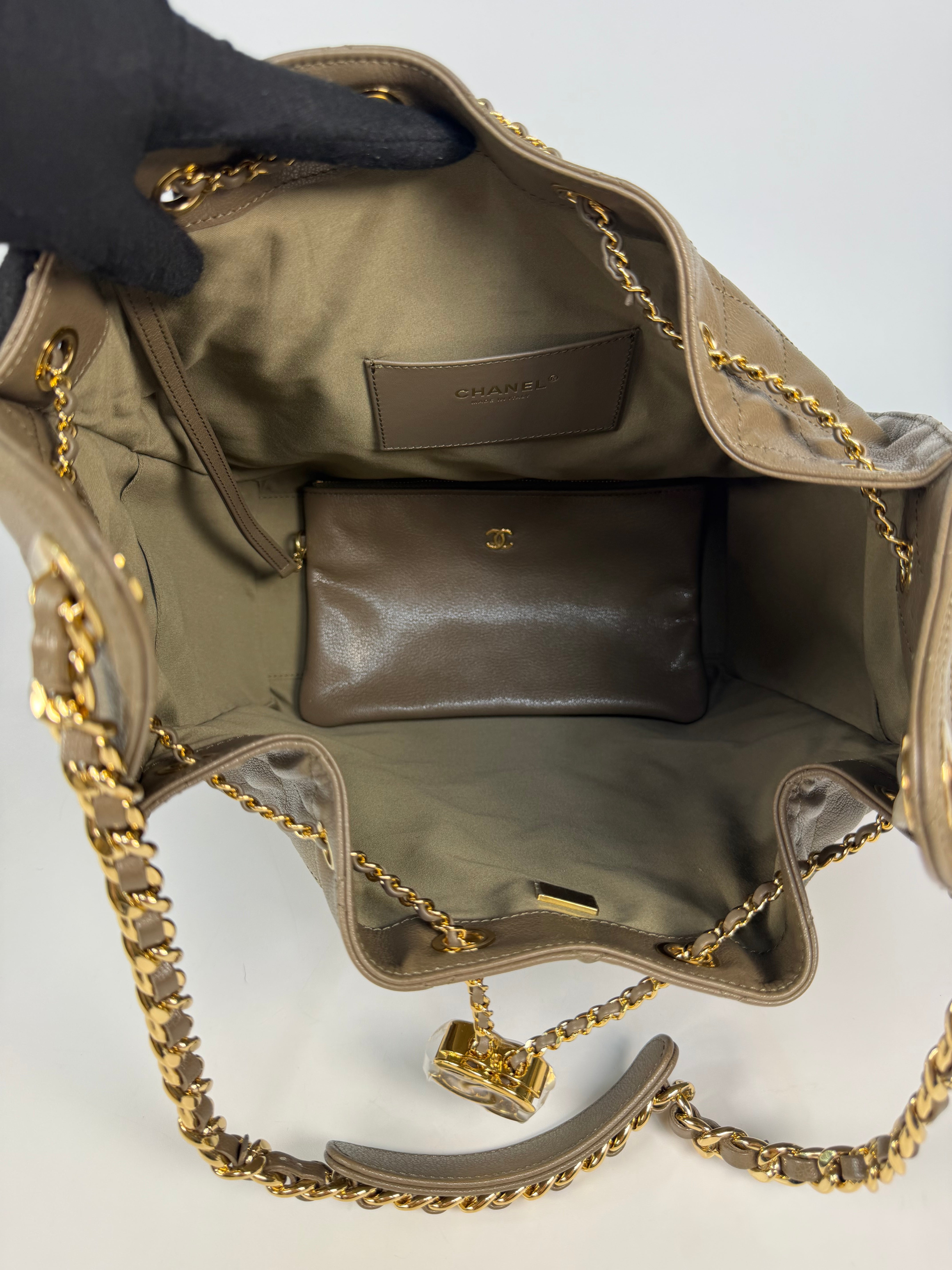 Chanel 25 Medium In Khaki Grained Calfskin With Gold Hardware