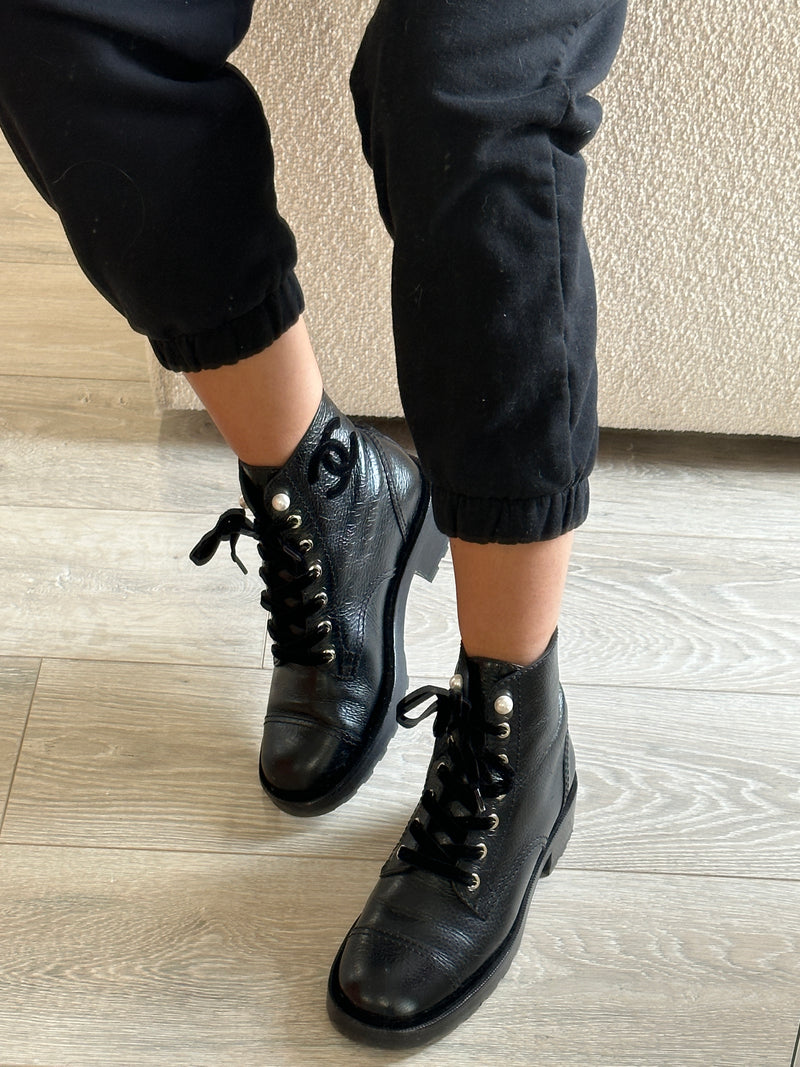 Chanel Black Leather Pearl Boots (Size 39.5 /UK6.5)