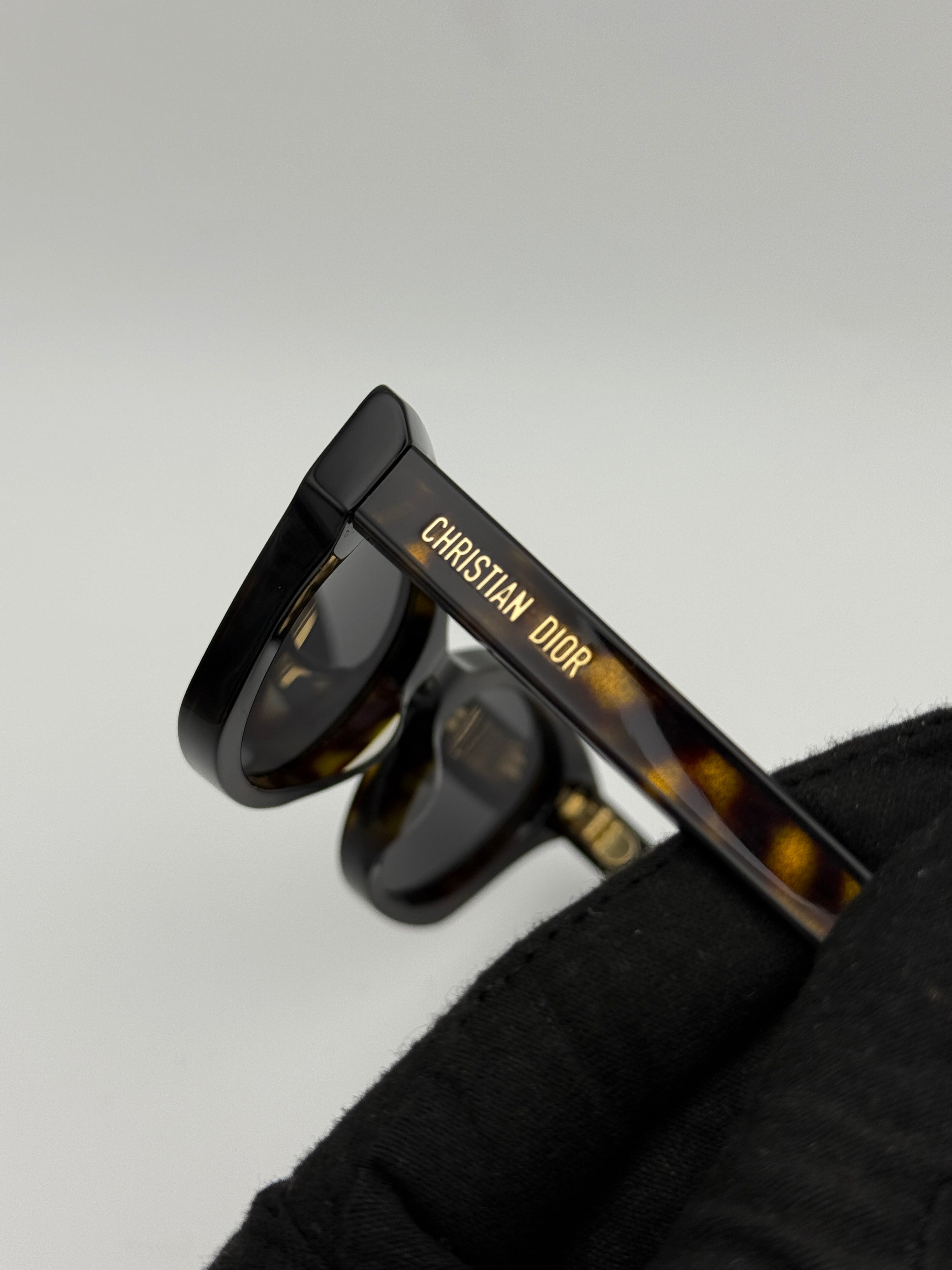 Authentic and preloved DiorMidnight B21 sunglasses. 100% Authenticity Guarantee. 