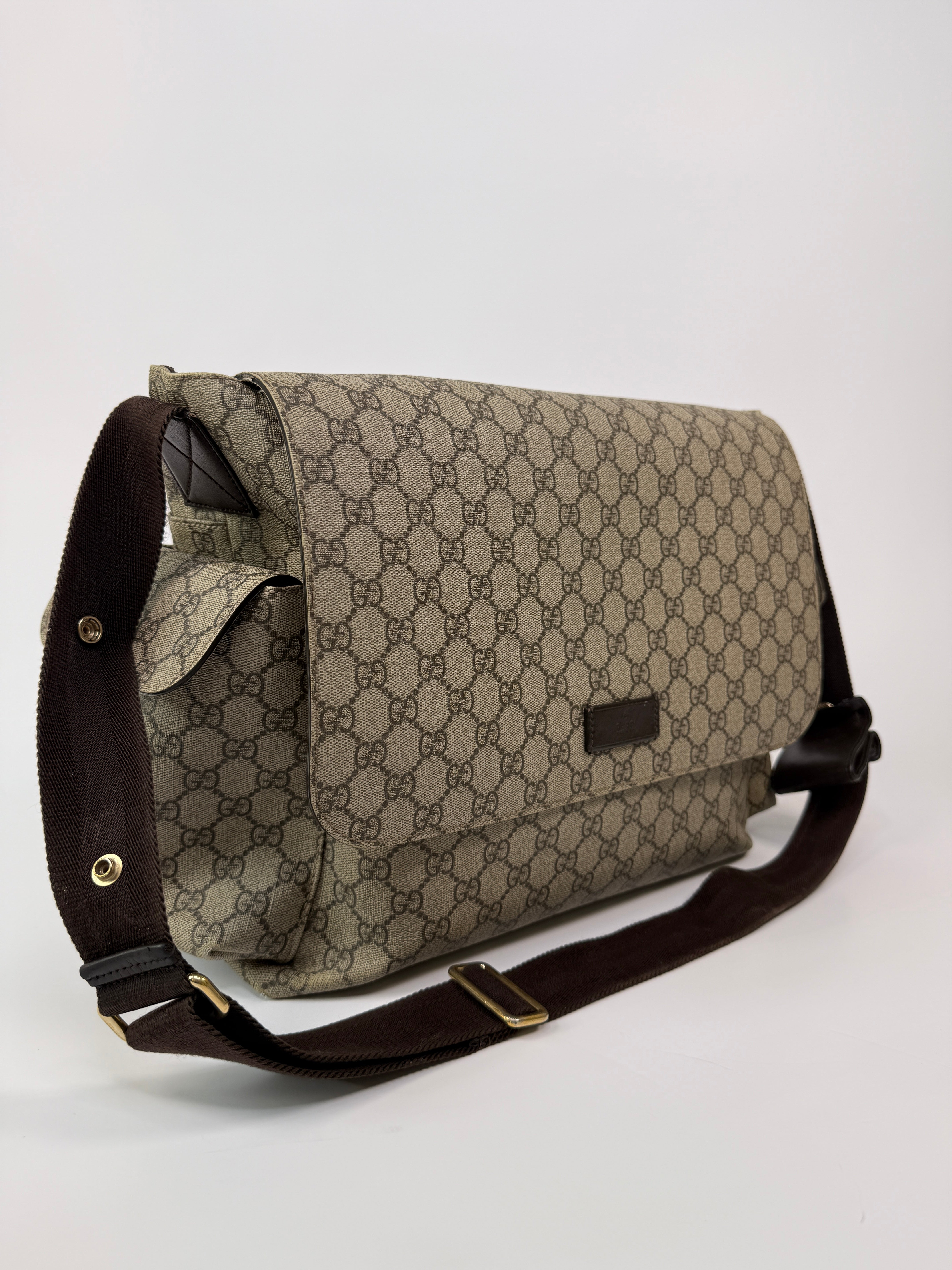 Gucci GG Supreme Medium Baby Changing Bag