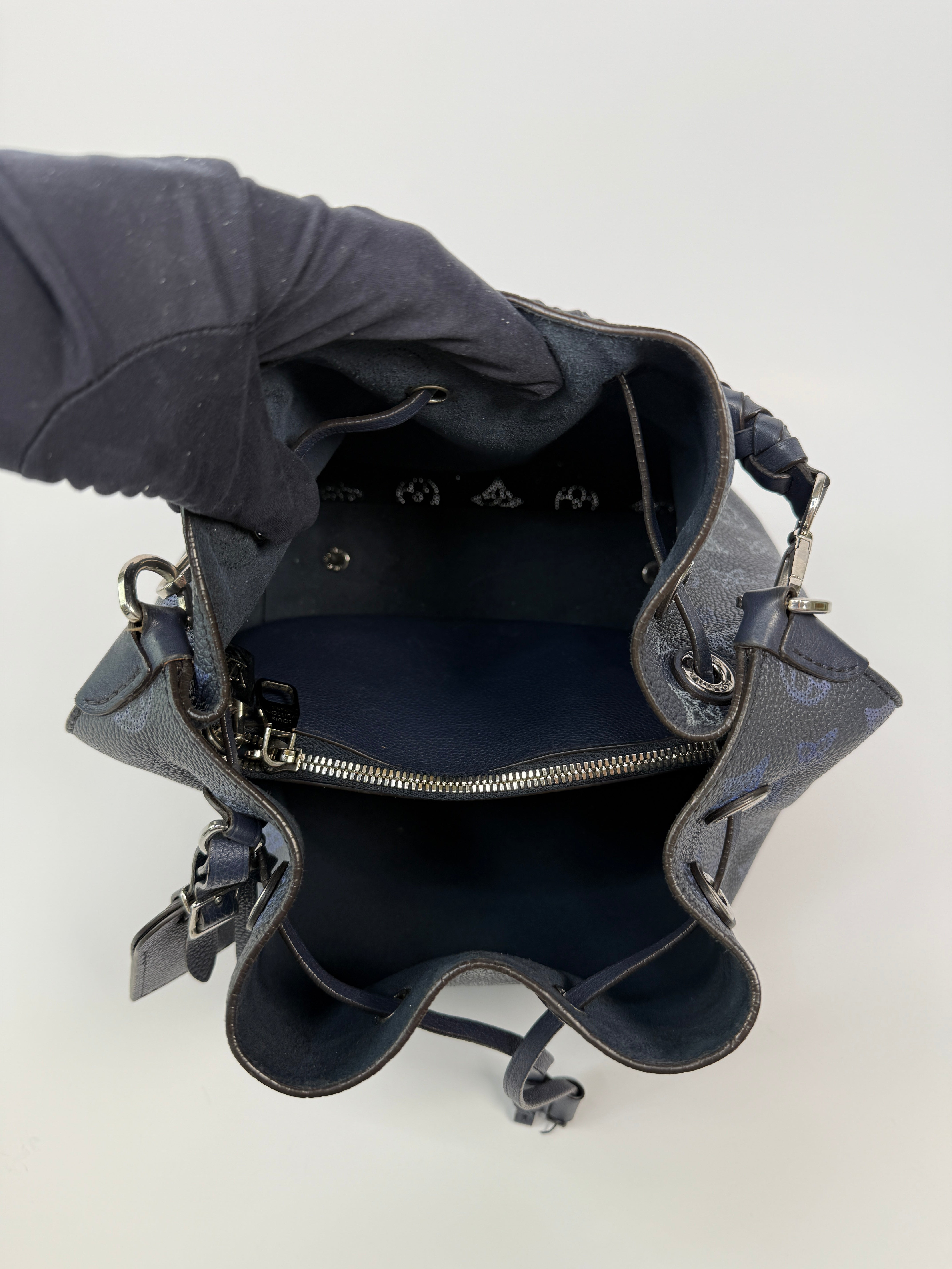 Louis Vuitton Muria Bucket Bag In Mahina Calfskin Leather