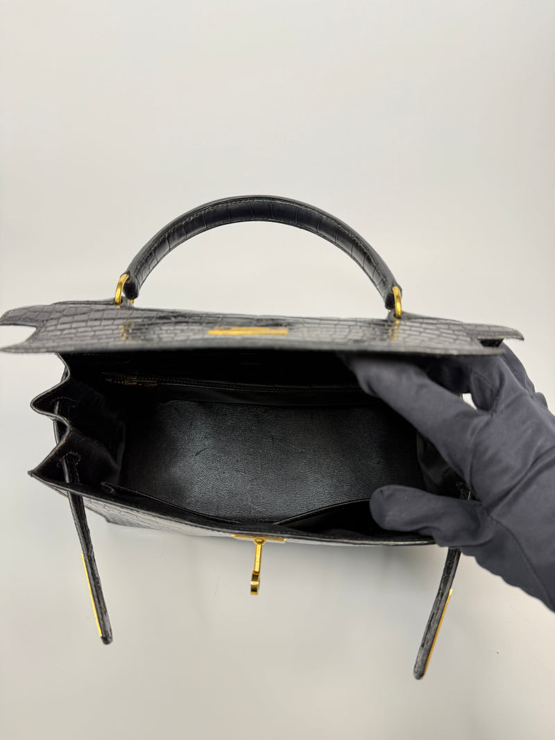 Hermès Vintage Kelly 28 In Shiny Black Crocodile With GHW