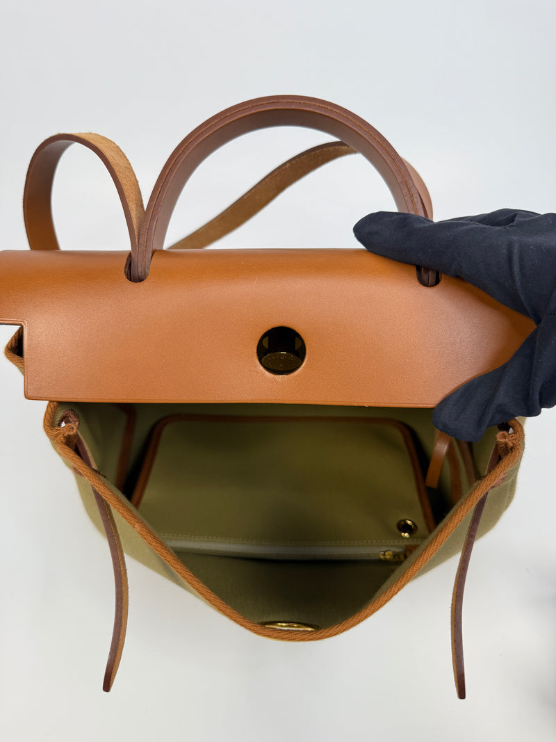 Hermès Herbag 31 Zip Retourne Poussiere / Fauve With GHW
