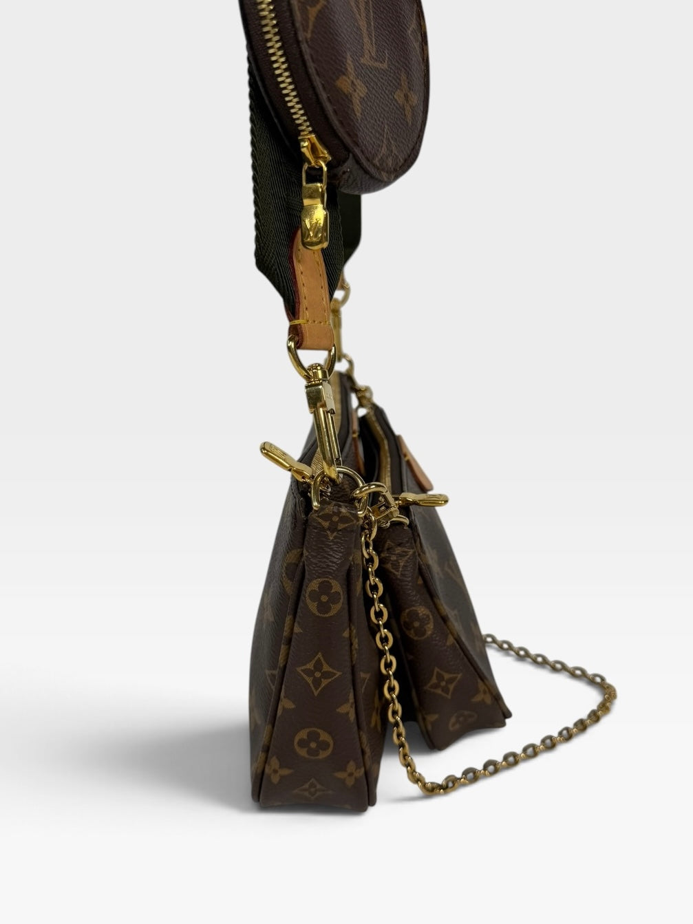 Louis Vuitton Multi Pochette In Monogram Canvas With Gold Hardware 100% authentic and preloved in excellent condition