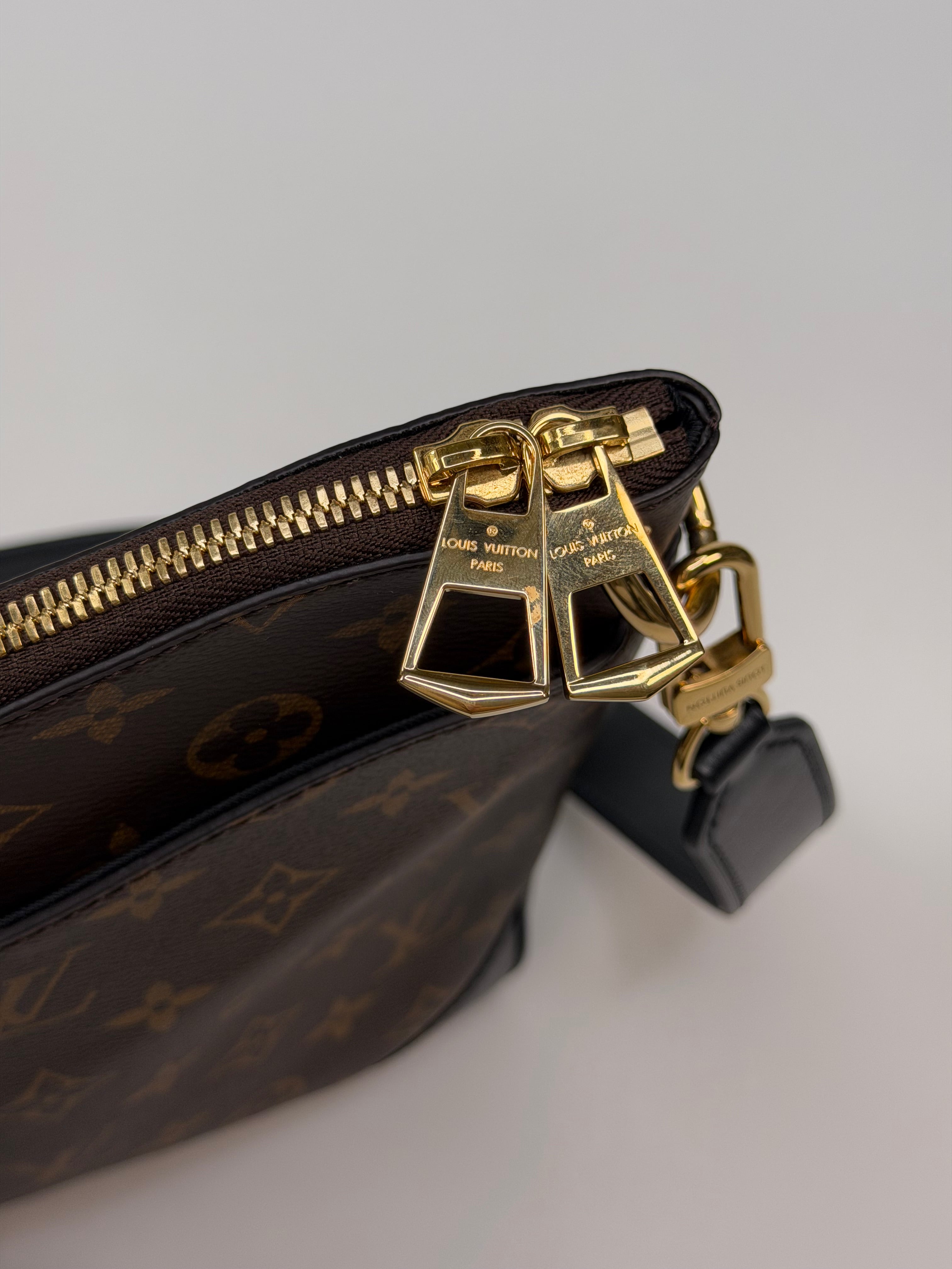 Louis Vuitton Odéon MM Bag In Monogram Canvas With Gold Hardware. 100% authentic and preloved in excellent condition