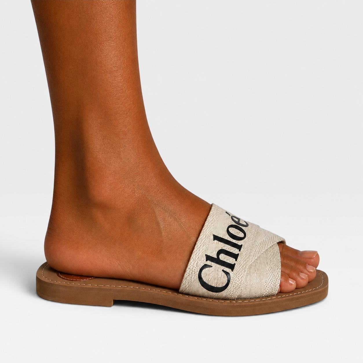 Chloe Woody Flat Mule In Excellent Condition.
Authentic Pre Loved Verified by Luxe Cheshire Trusted Designer resale 