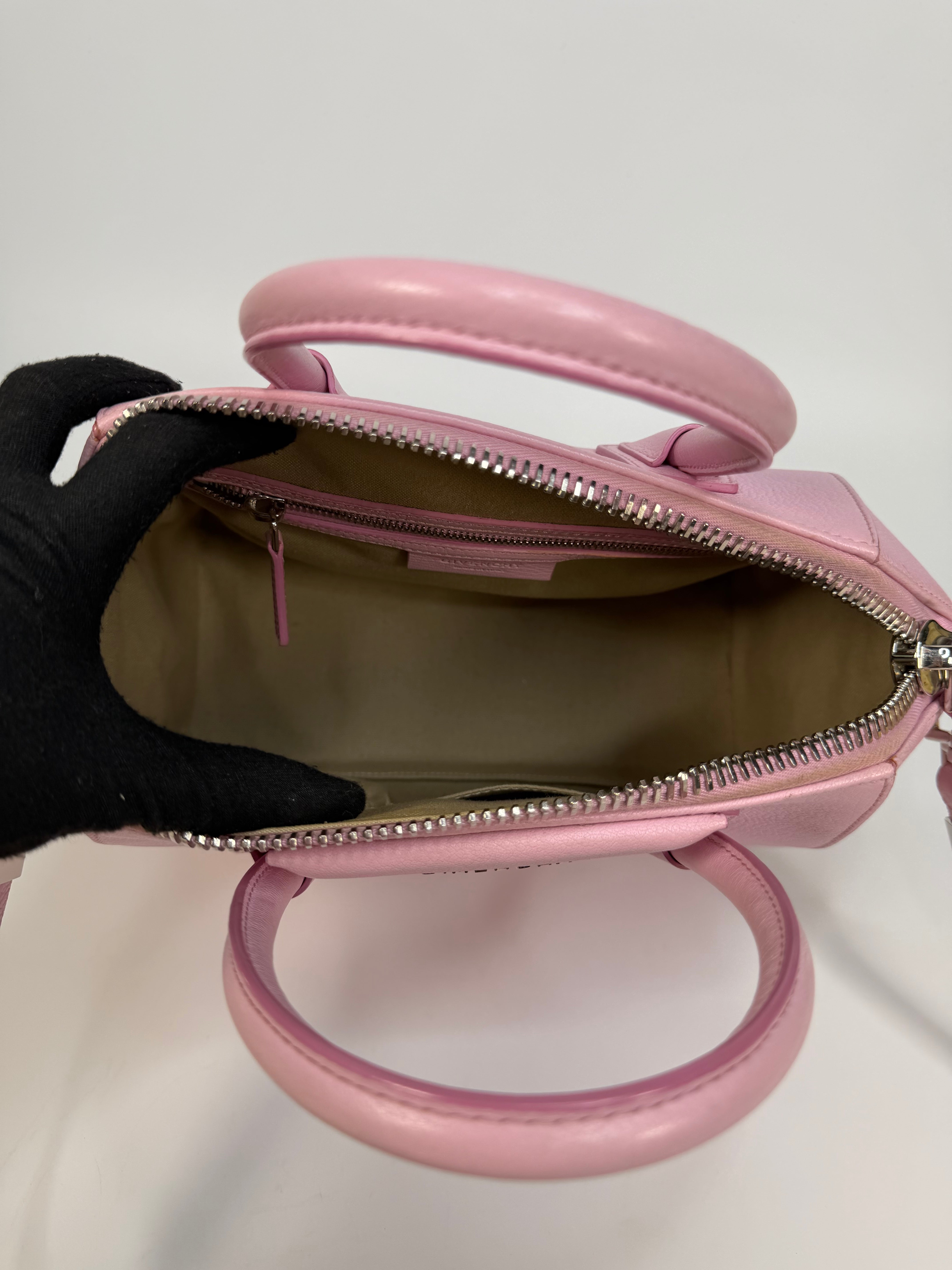 Givenchy Antigona In Pink Goatskin Leather With Silver Hardware. Authentic and preloved in very good condition.