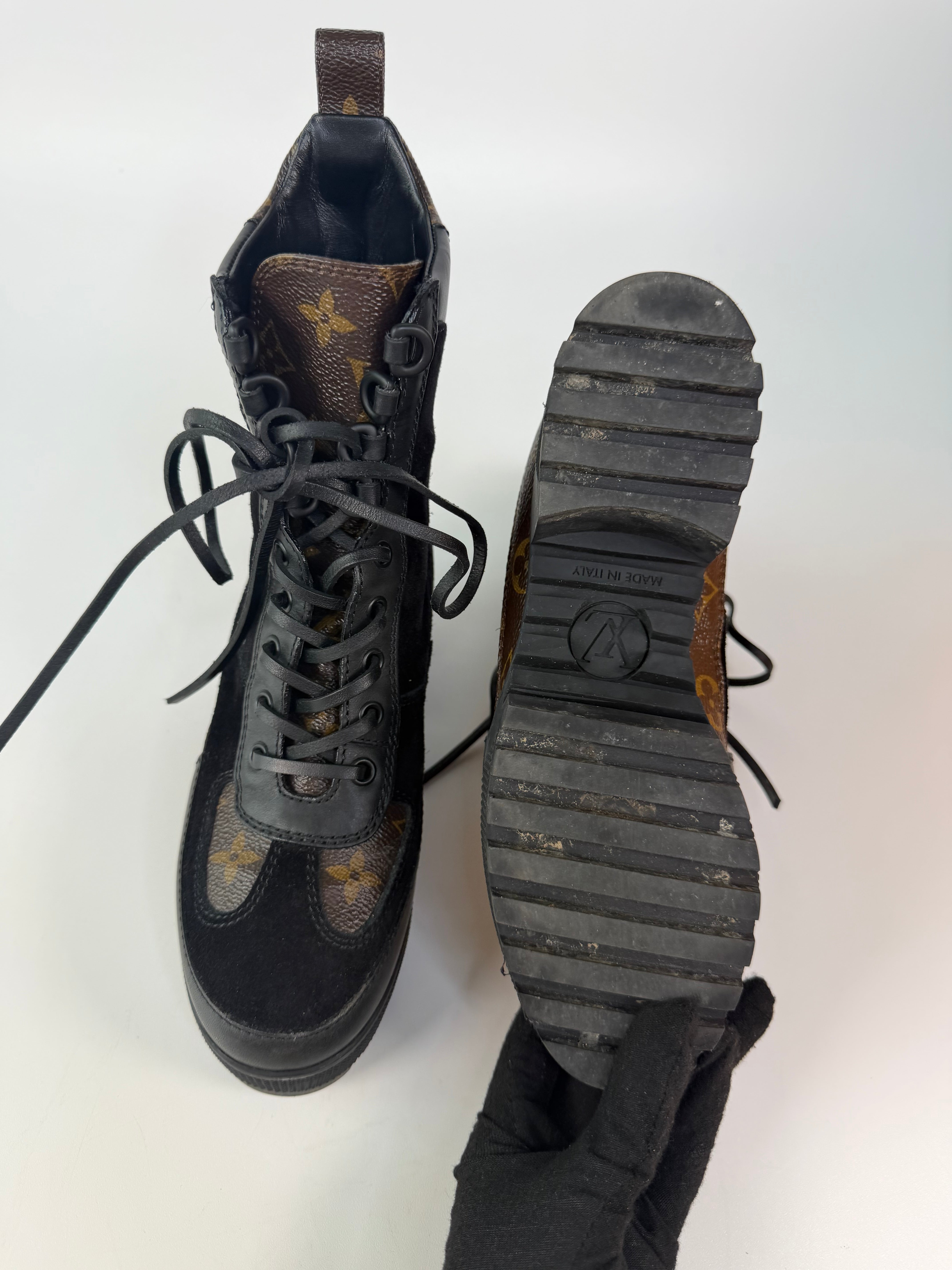 Louis Vuitton Military Logo Boots In Monogram And Black (Size 36 /UK 3) 100% authentic and preloved in excellent condition