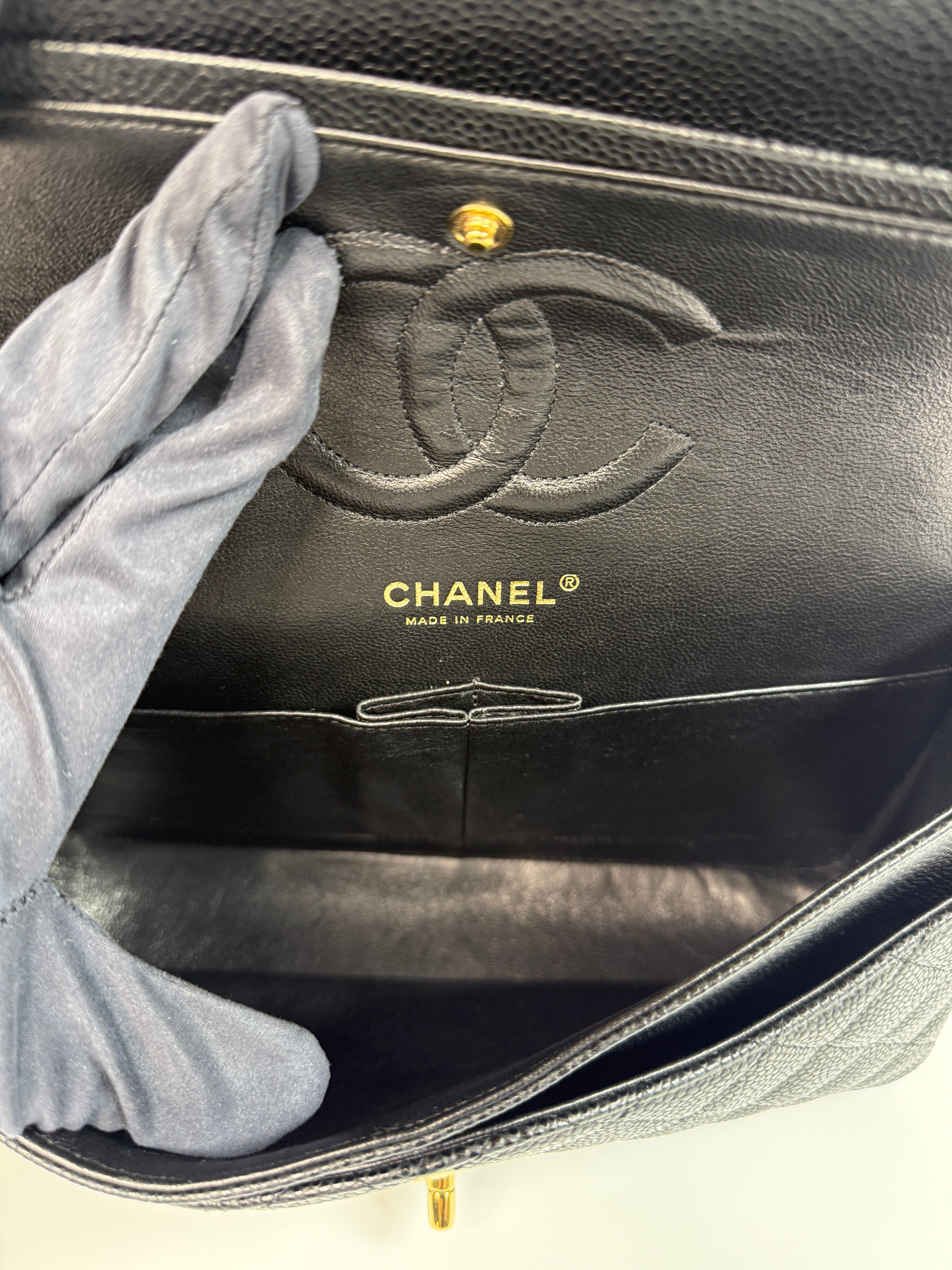 Chanel Medium Classic Double Flap Black Caviar With GHW