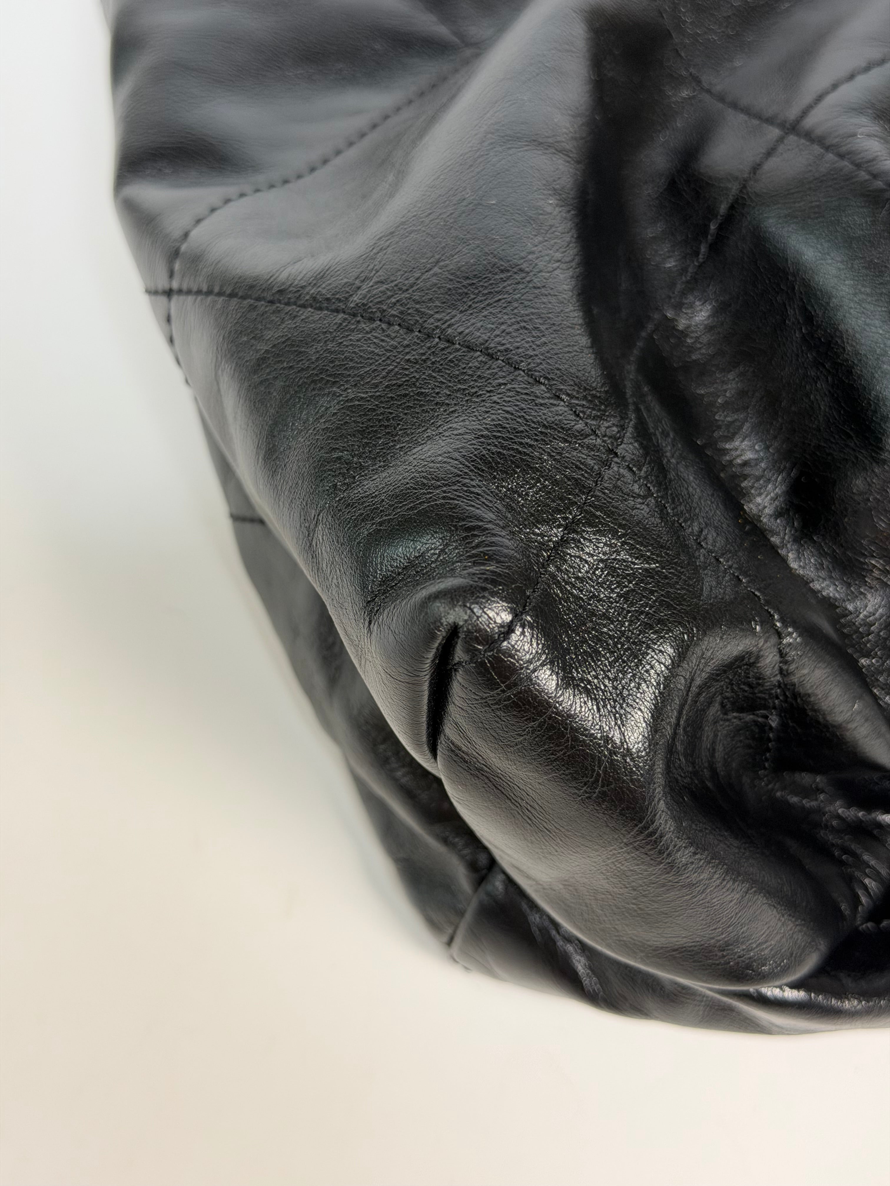 Chanel 22 In Black Calfskin Leather With Gold Hardware