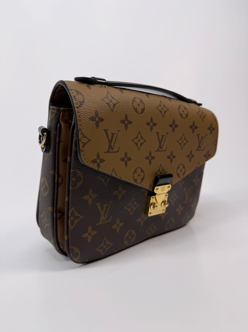 Louis Vuitton Pochette Métis Bag