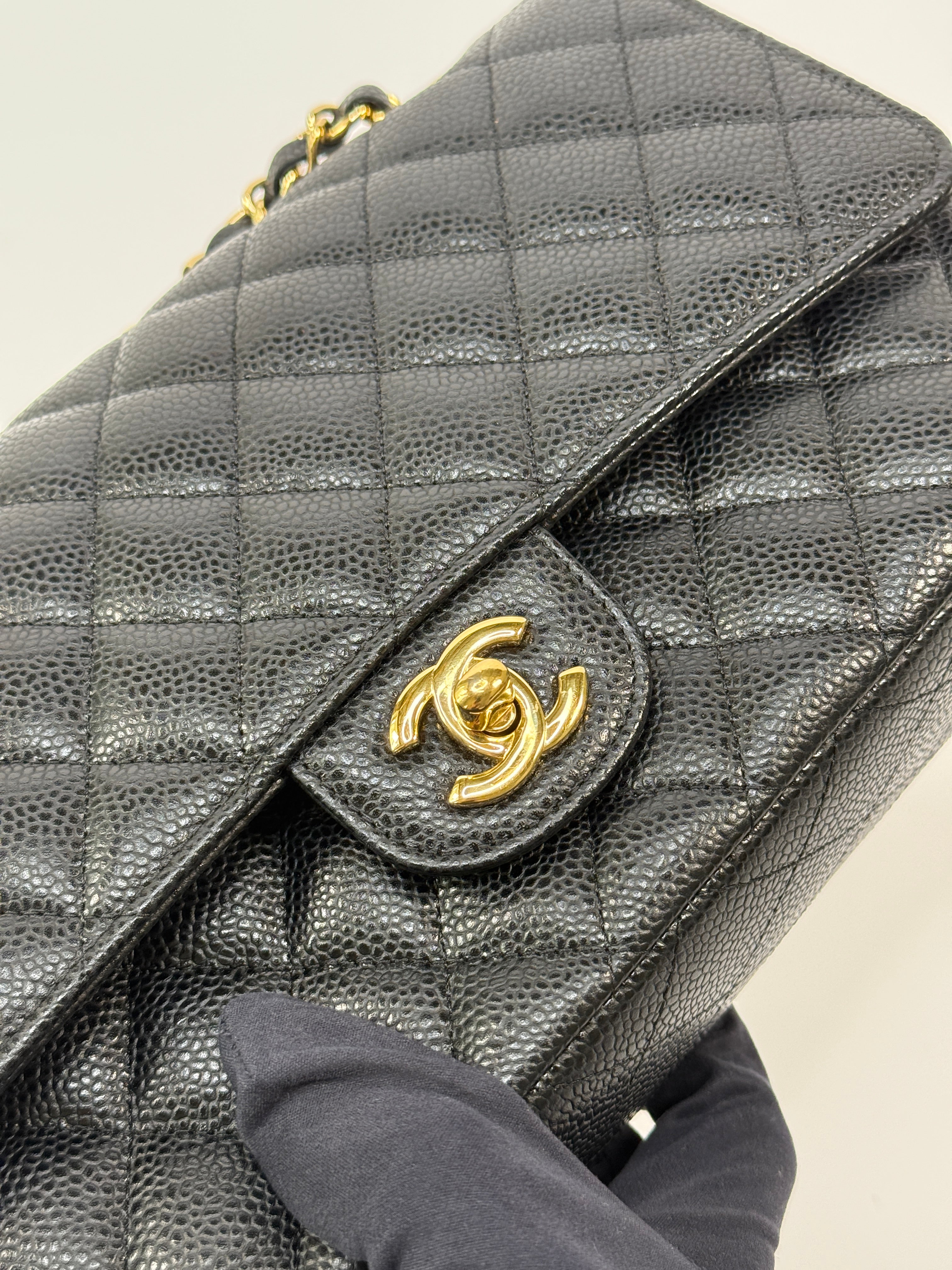 Chanel Medium Classic Double Flap Black Caviar With GHW