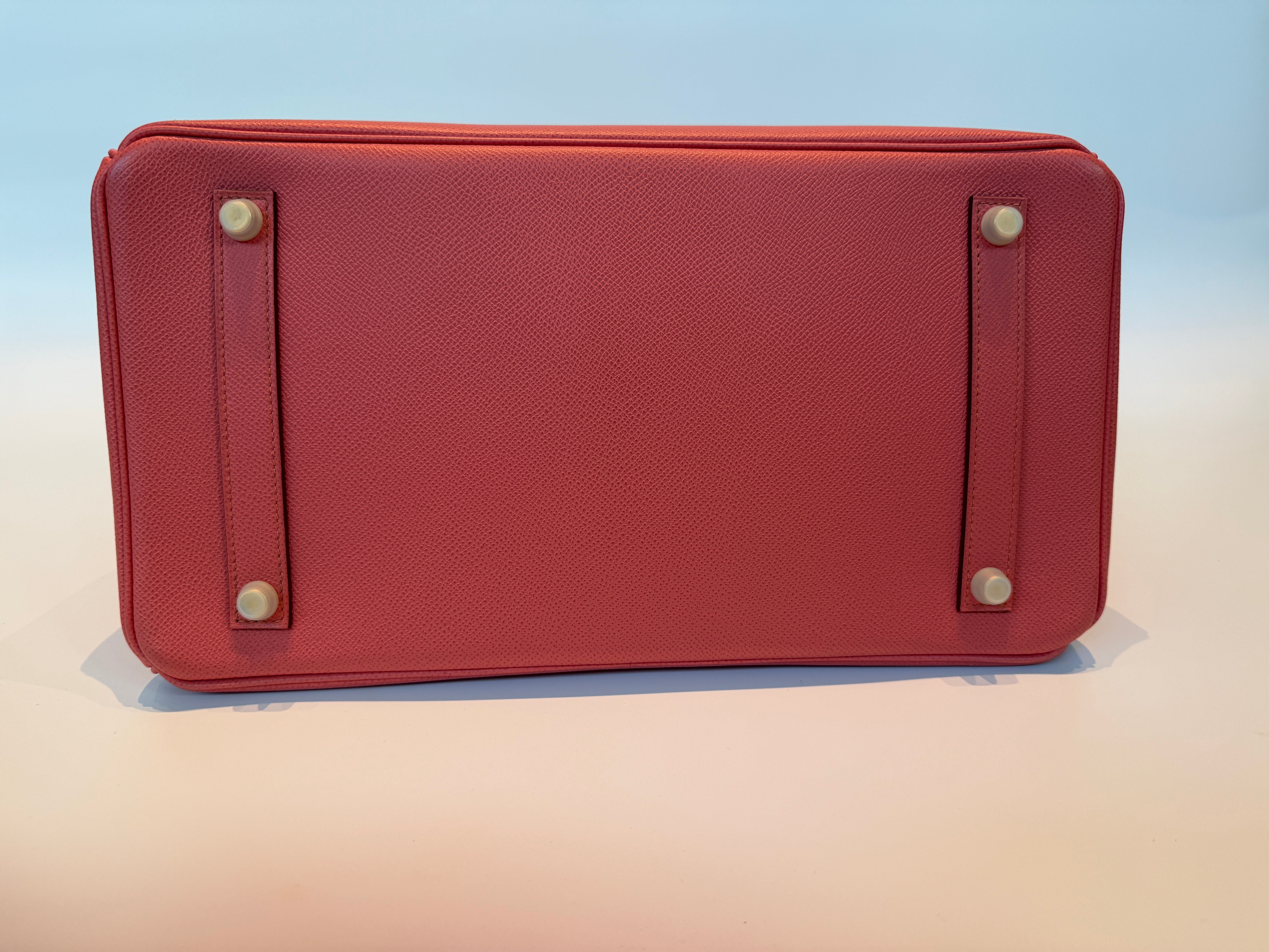 Hermès Birkin 35 Flamingo Pink Epsom Leather With Gold Hardware
Pre Loved & Authentic 