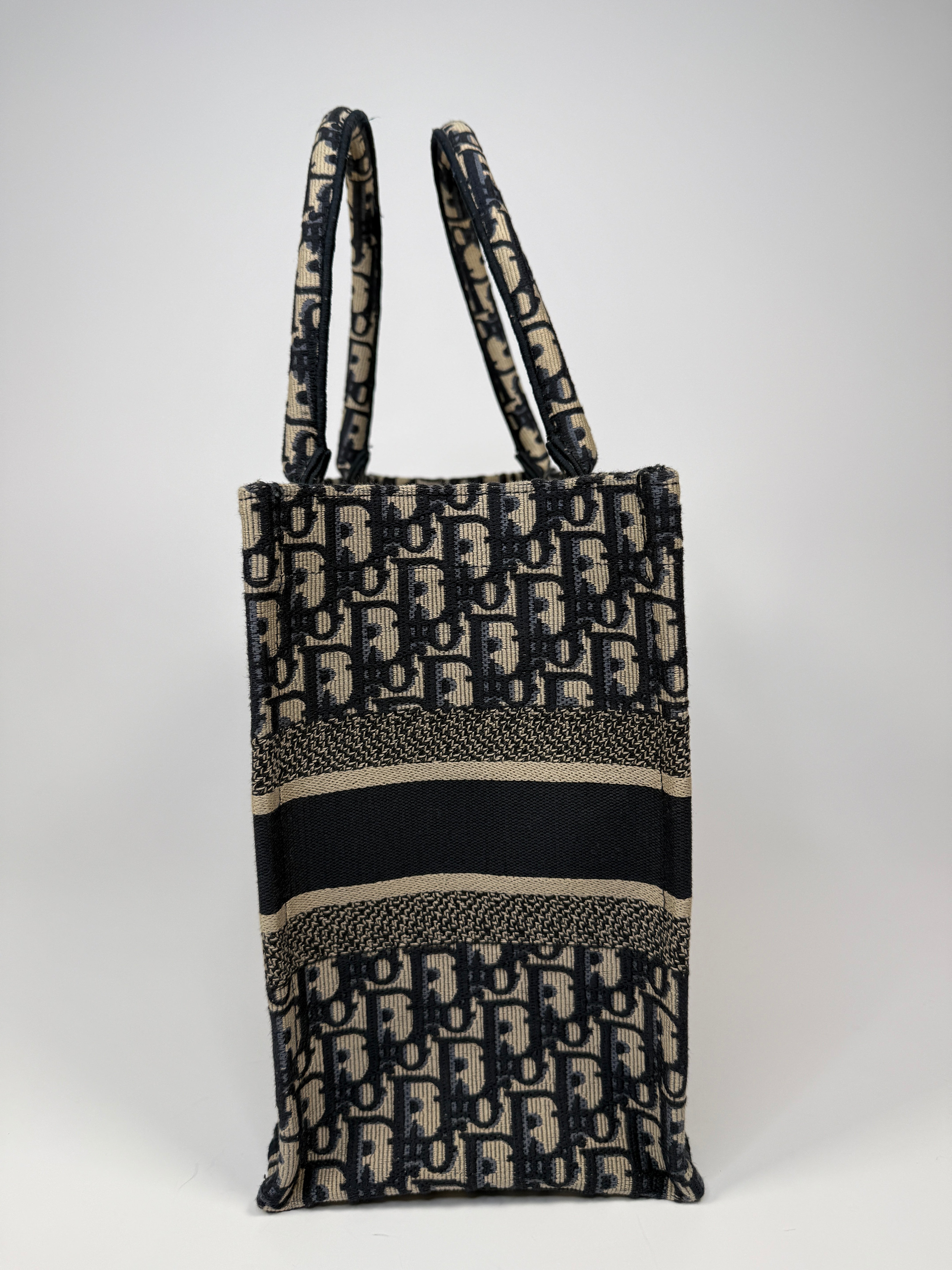 Christian Dior Medium Oblique Book Tote in navy & Ecru. Authentic and preloved. Excellent condition