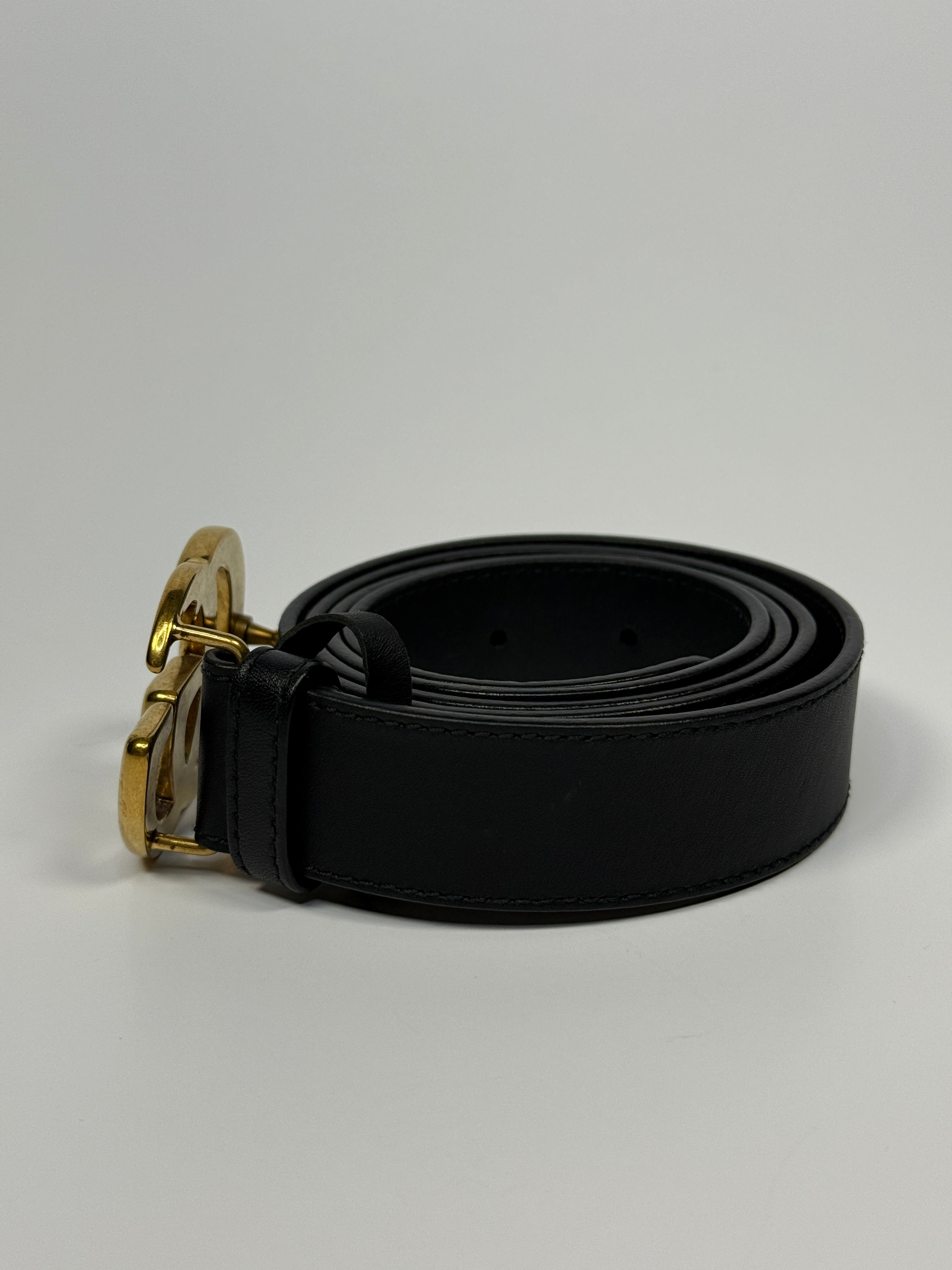 Gucci GG Marmont Wide Belt In Black Leather With Gold GG Buckle. Authentic and preloved in Excellent condition. Insured next day delivery. Verified by Luxe Cheshire. 