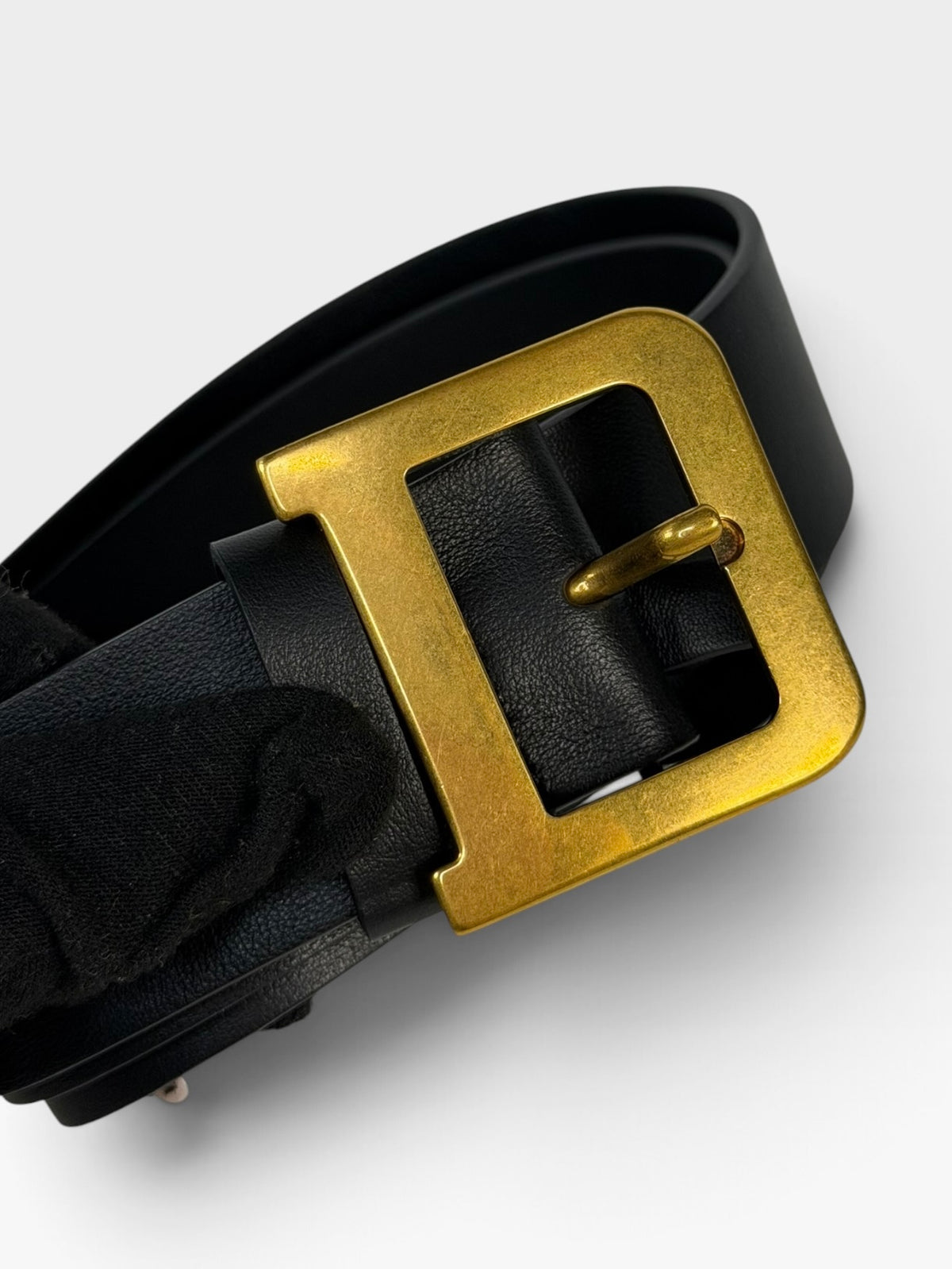 Christian Dior Belt In Black Leather With Gold Hardware 100% authentic preloved in excellent condition