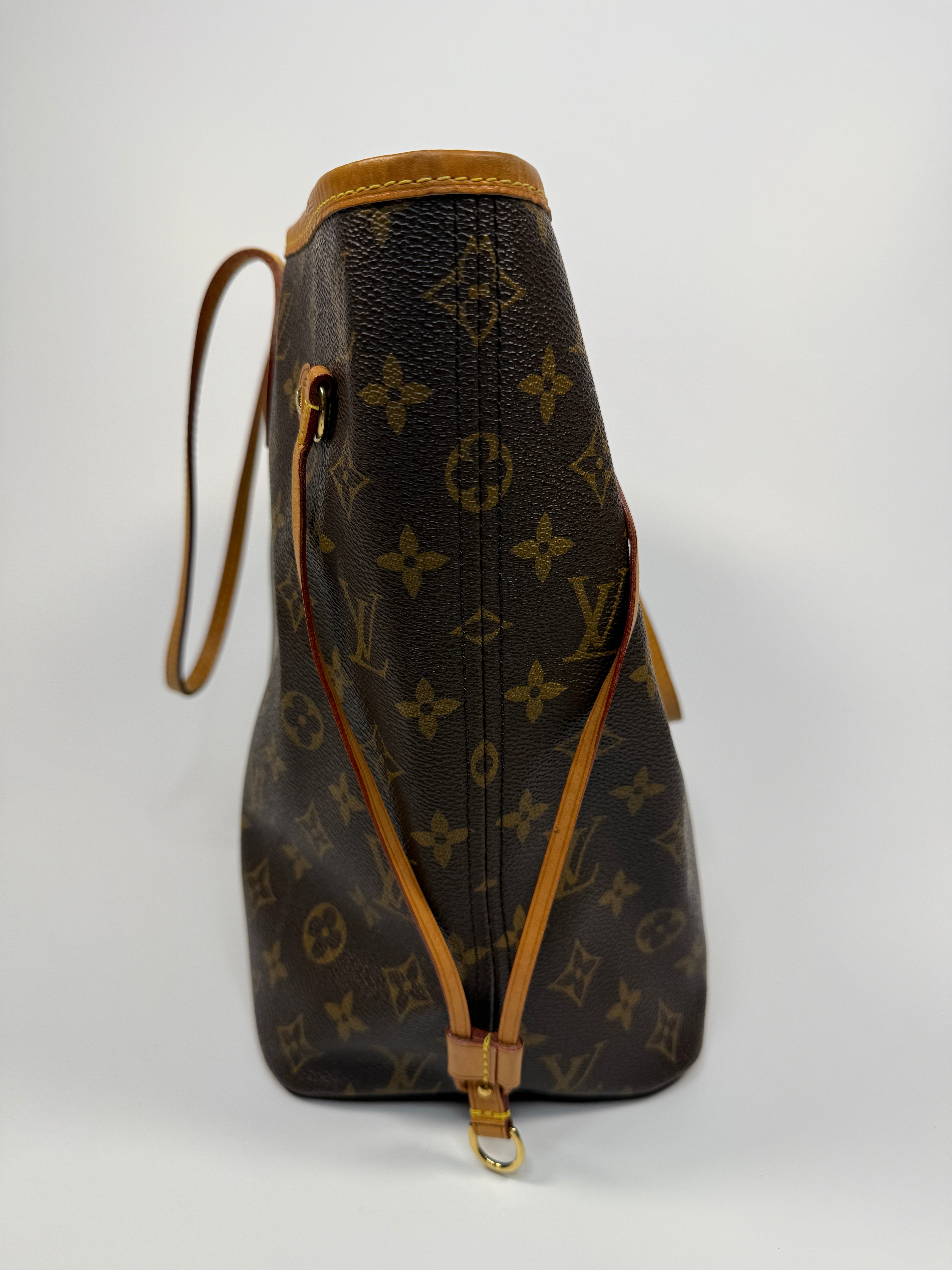 Louis Vuitton Neverfull MM Bag In Brown Monogram . Excellent. Authentic and preloved. 