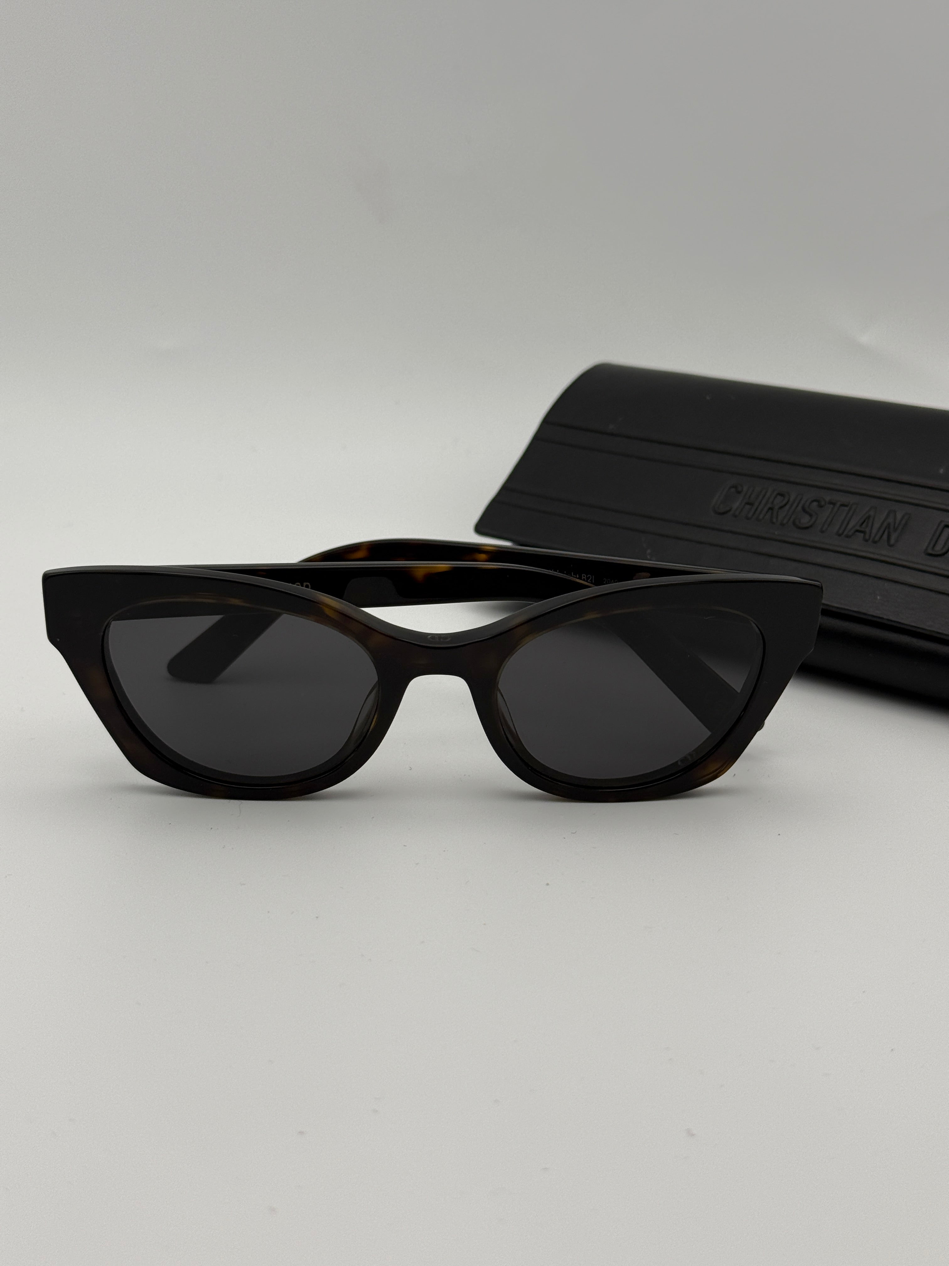 Authentic and preloved DiorMidnight B21 sunglasses. 100% Authenticity Guarantee. 