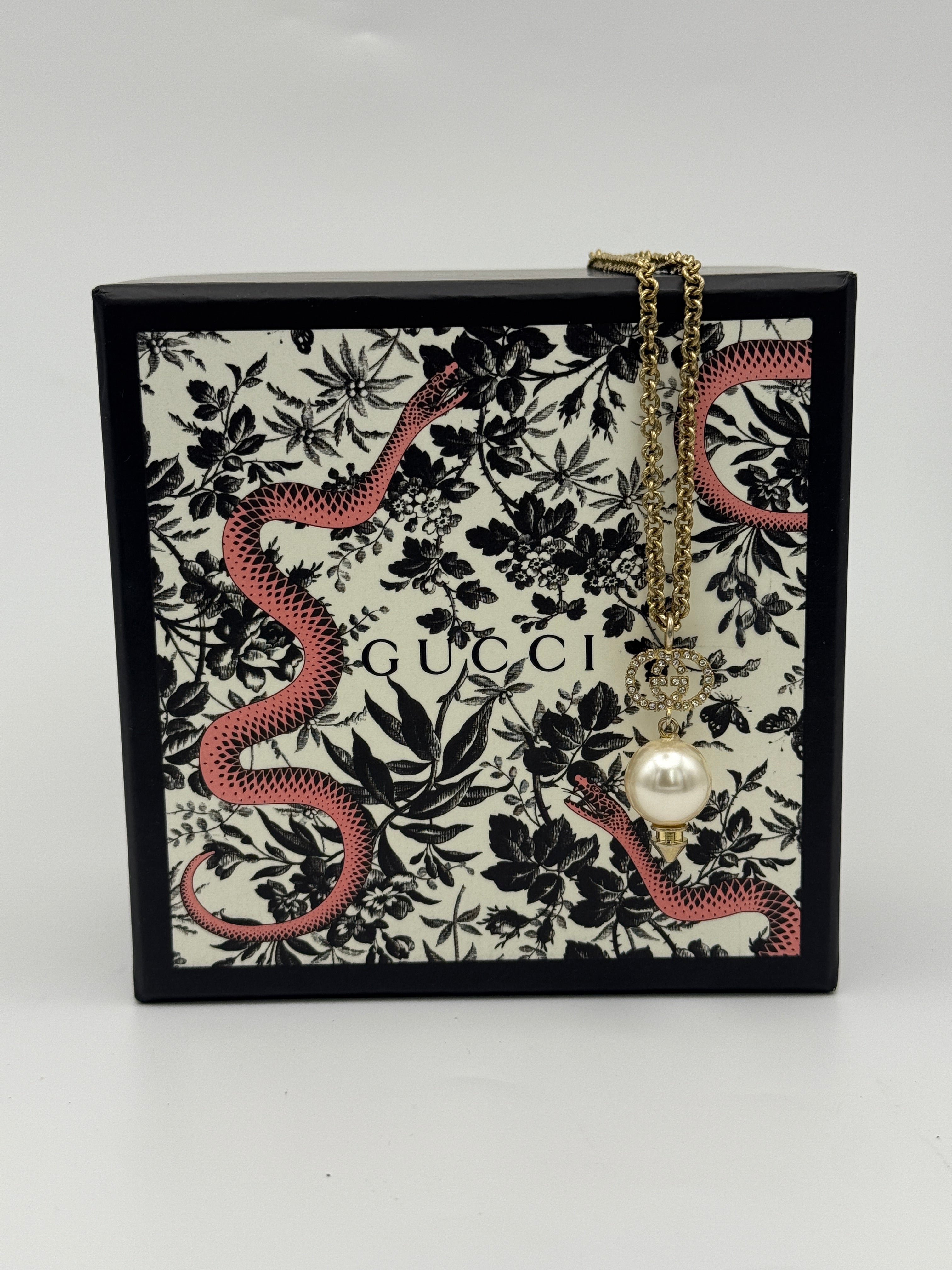 Gucci Interlocking G Pearl Necklace