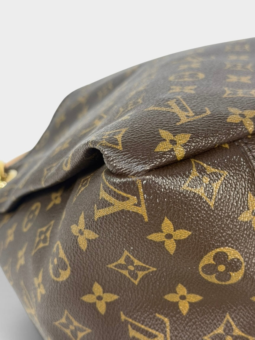 Louis Vuitton Monogram Artsy MM Shoulder Bag 100% authentic and preloved in excellent condition 
