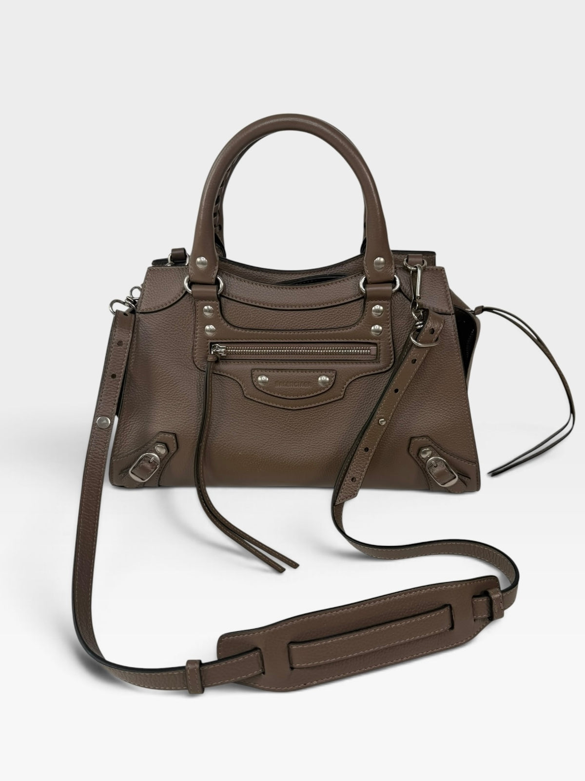 Balenciaga Large Neo Bag In Brown With Silver Hardware. 100% authentic and preloved in excellent condition